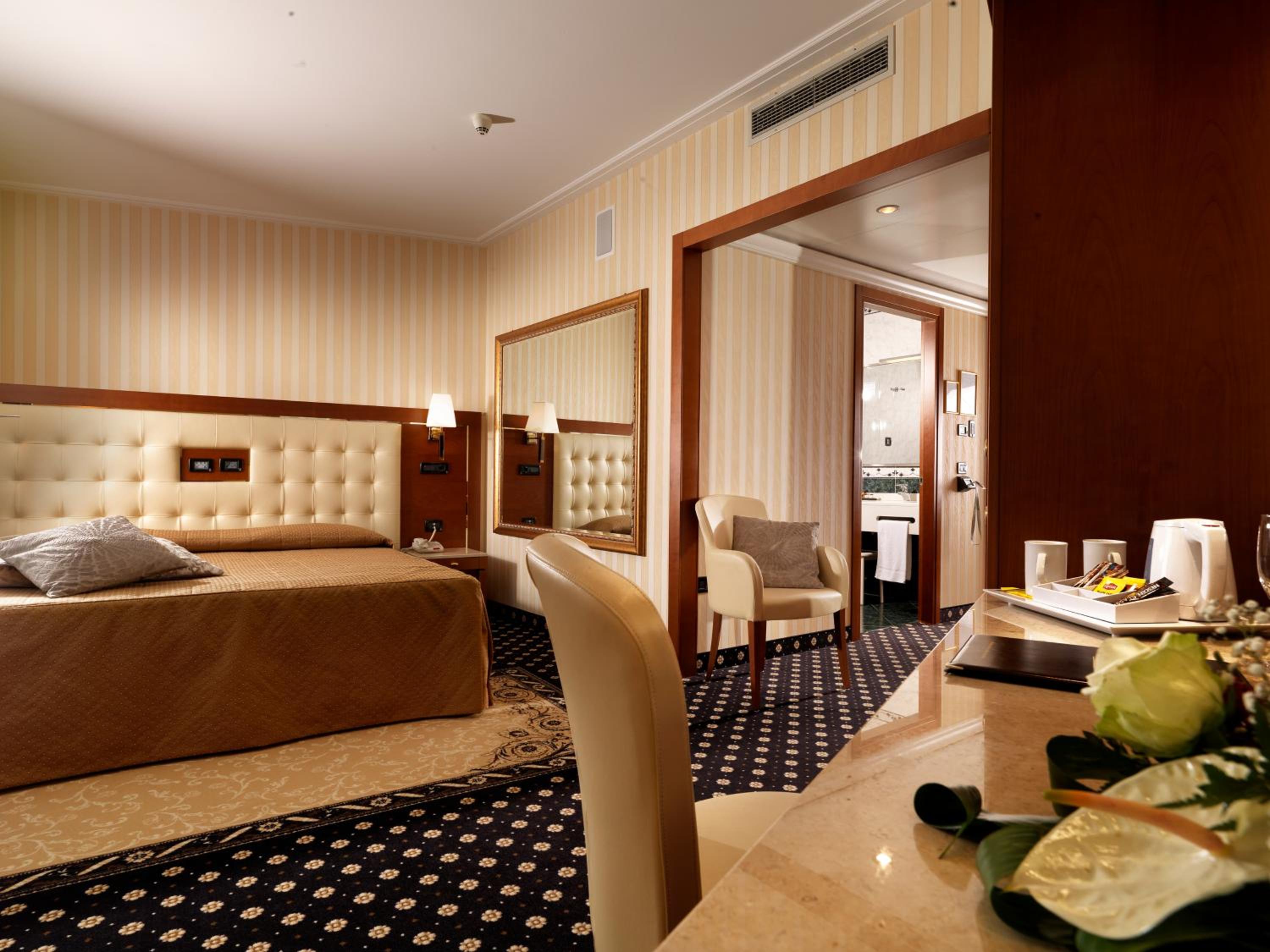 Double Room - Photo 2