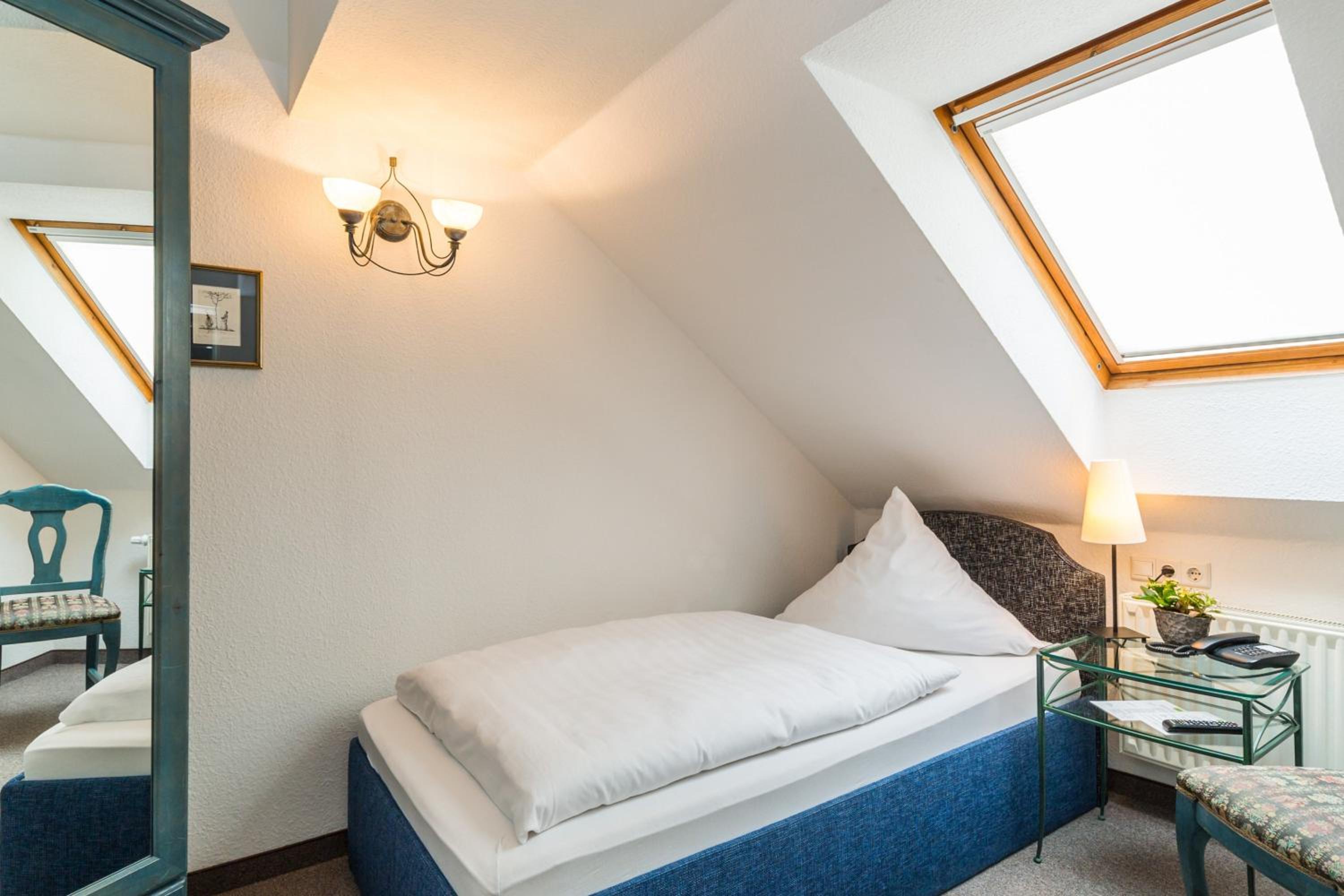 Single Room photo 2