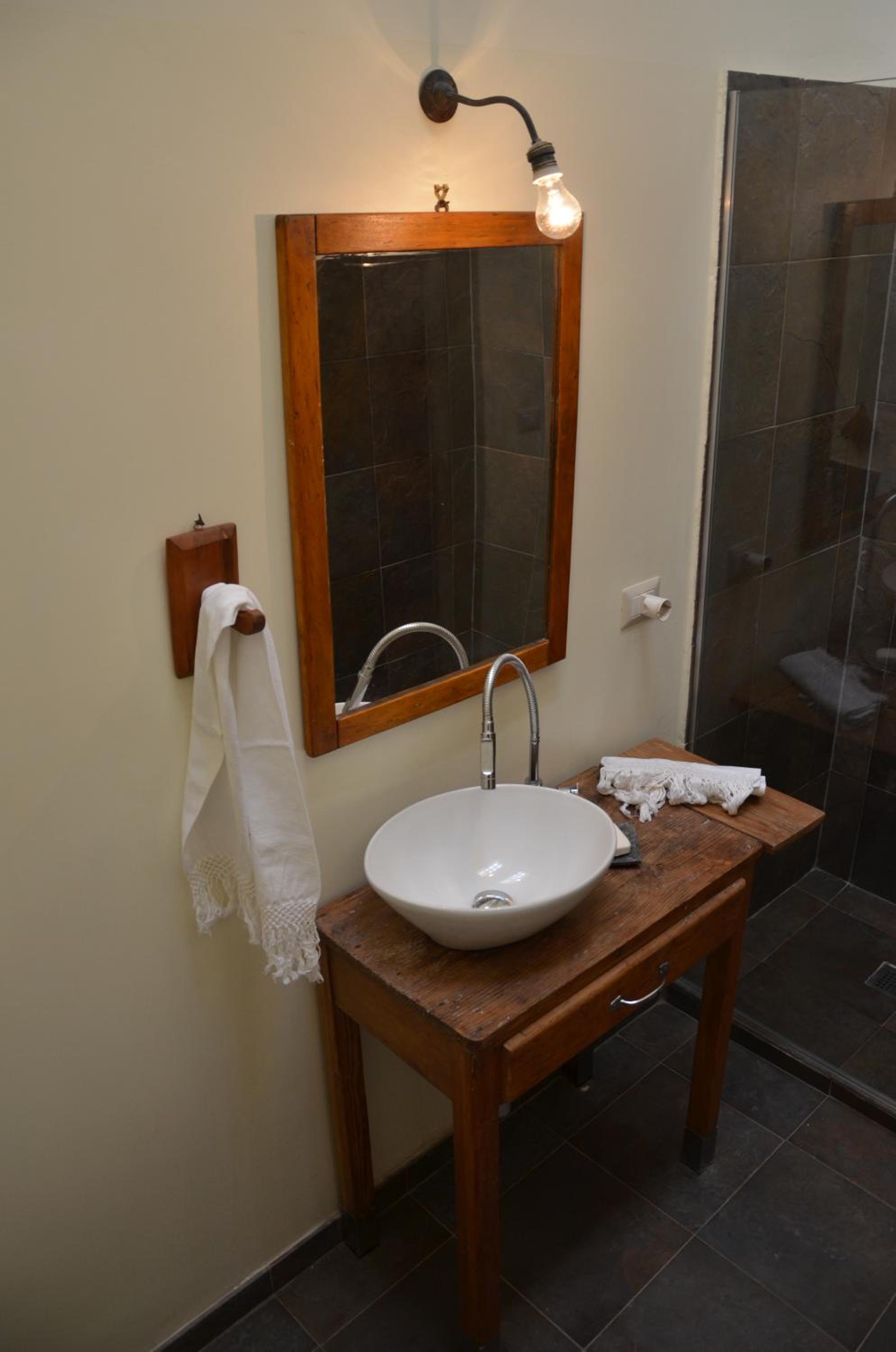 Double or Twin Room with Shared Bathroom photo 2