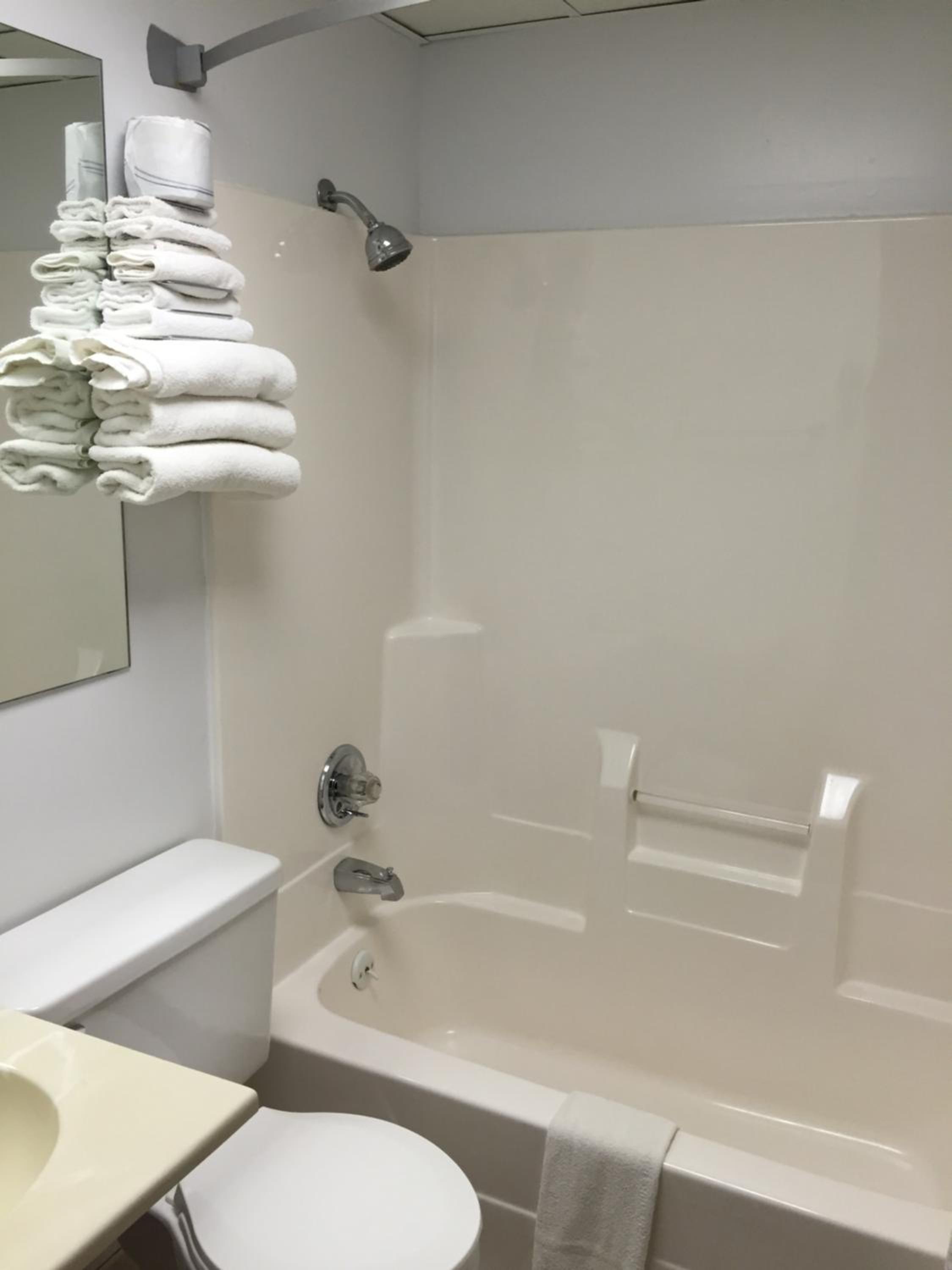 Studio Suite - Non-Smoking - Photo 5