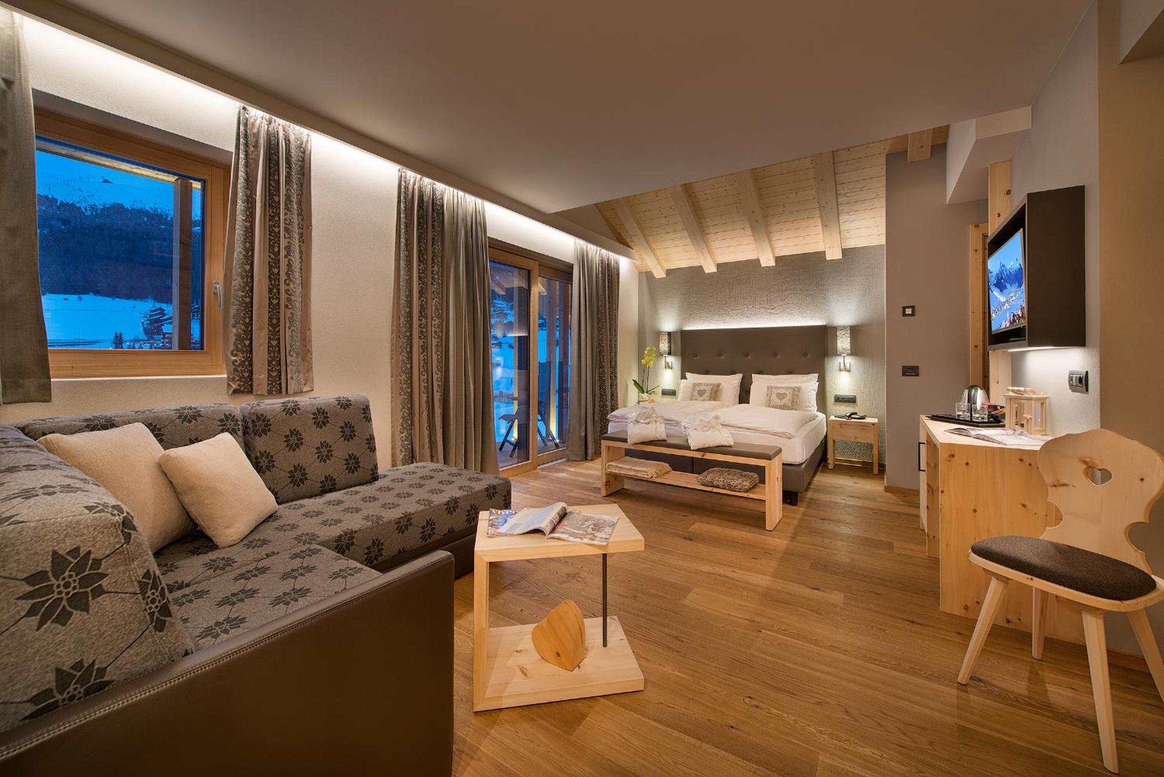 Suite with Mountain View