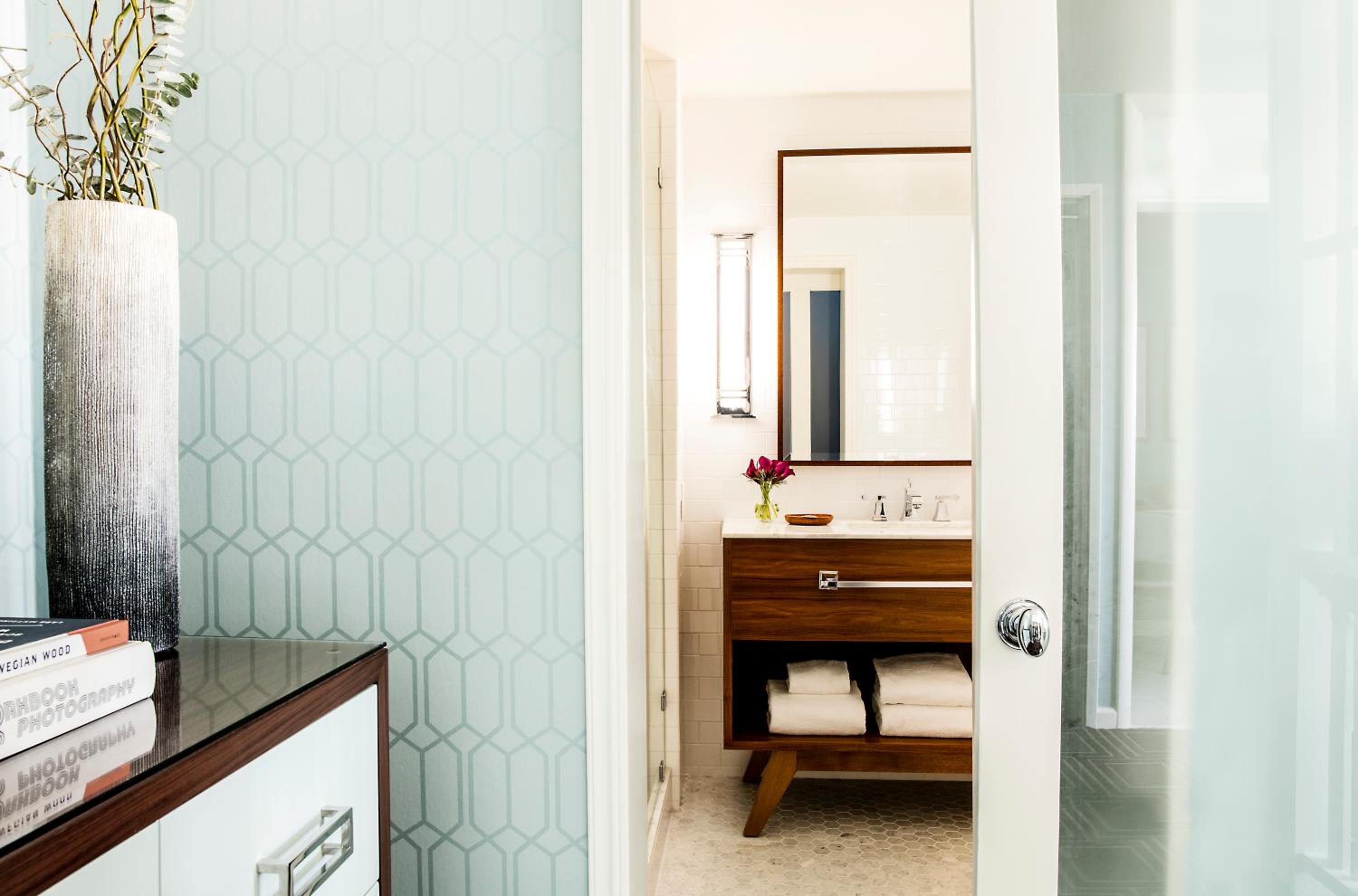 King Room with Kitchenette - Photo 2