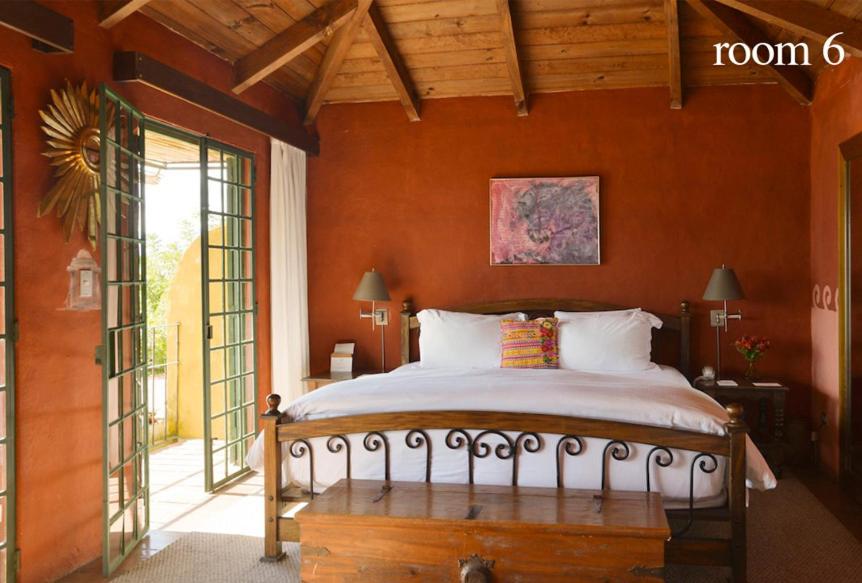 King Room with Balcony photo 2