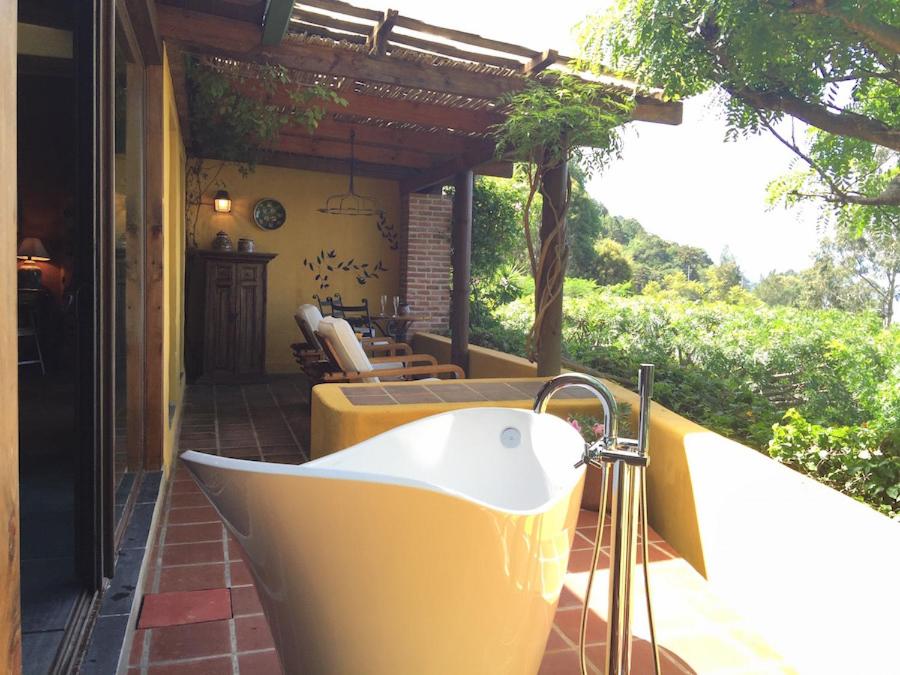 Deluxe Double Room with Balcony photo 2