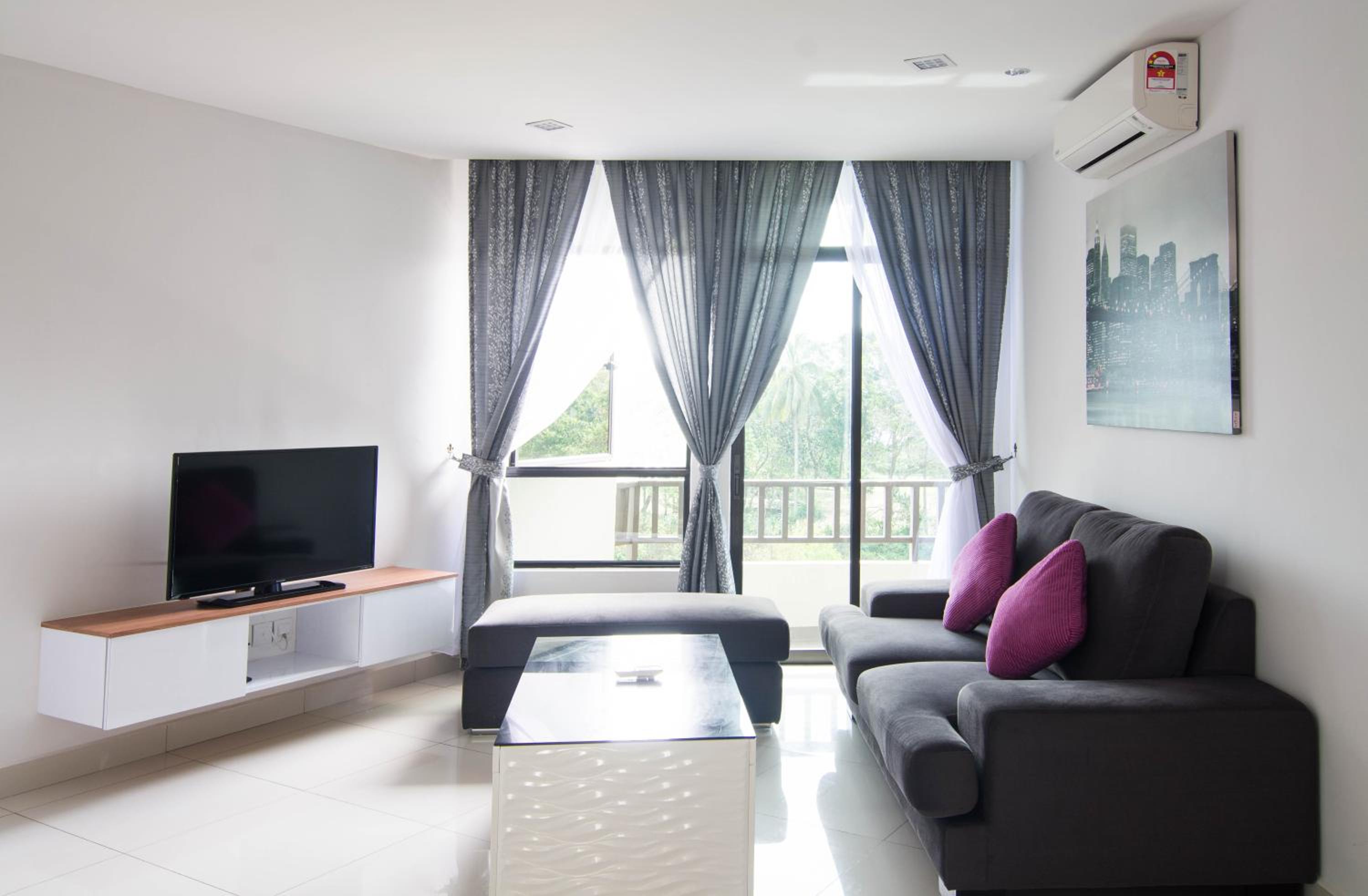 One-Bedroom Apartment - Photo 4