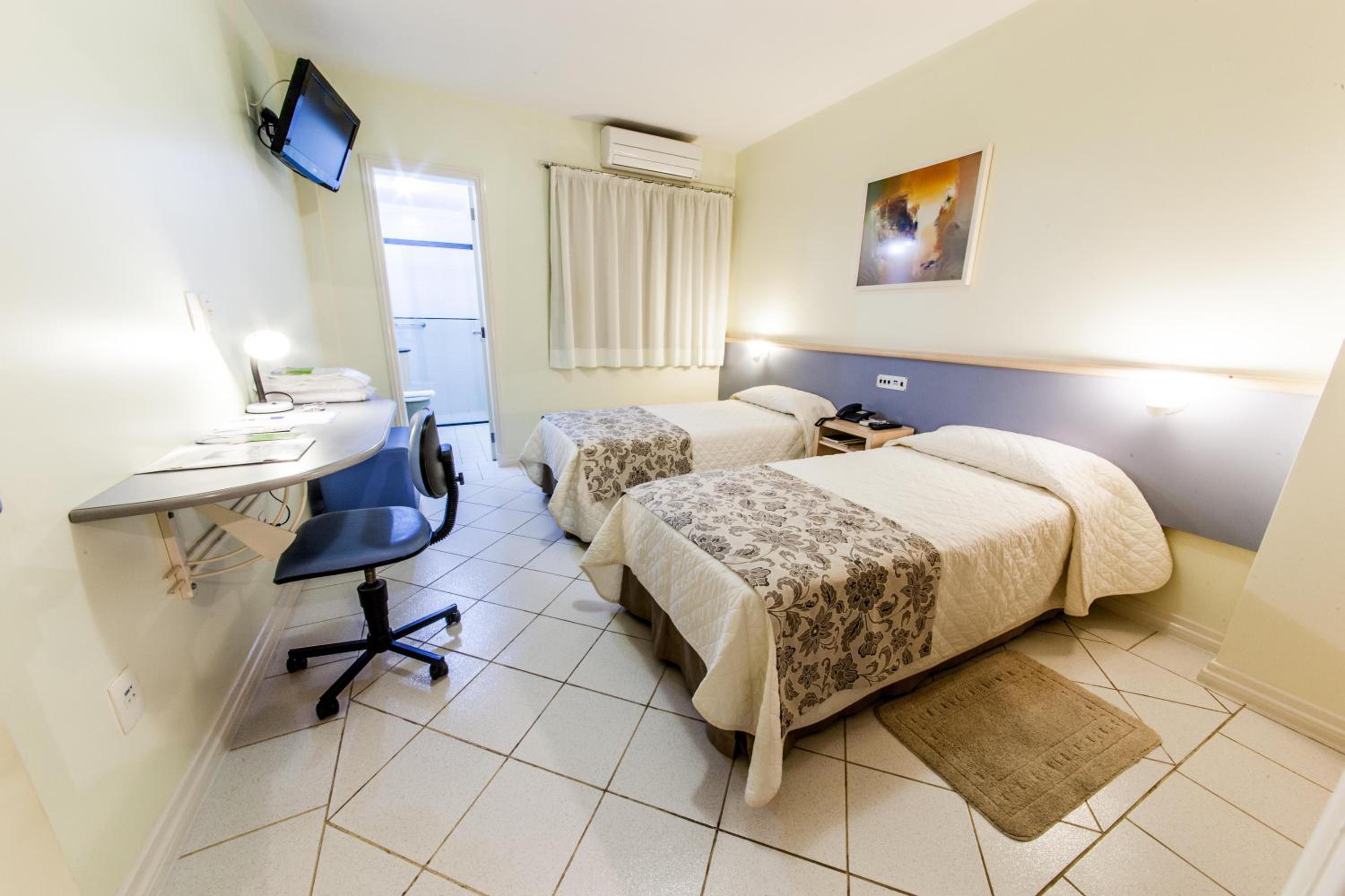 Deluxe Twin Room - Photo 1