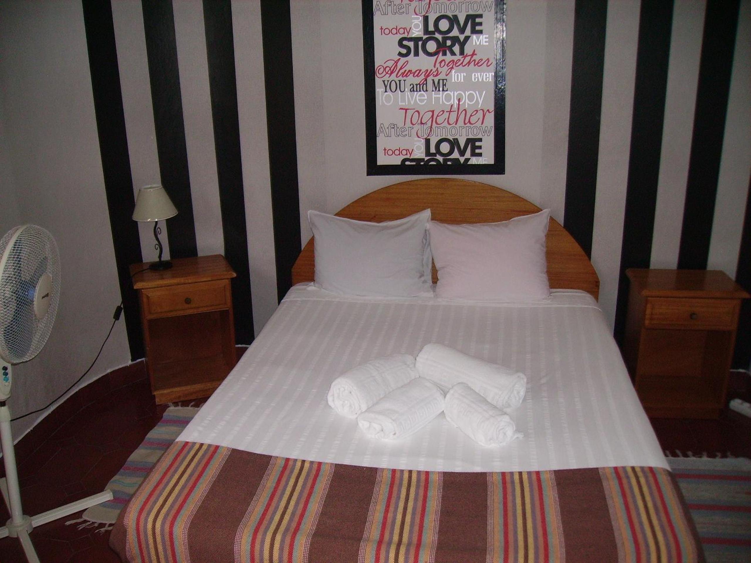 Double Room with Exterior Shared Bathroom photo 1