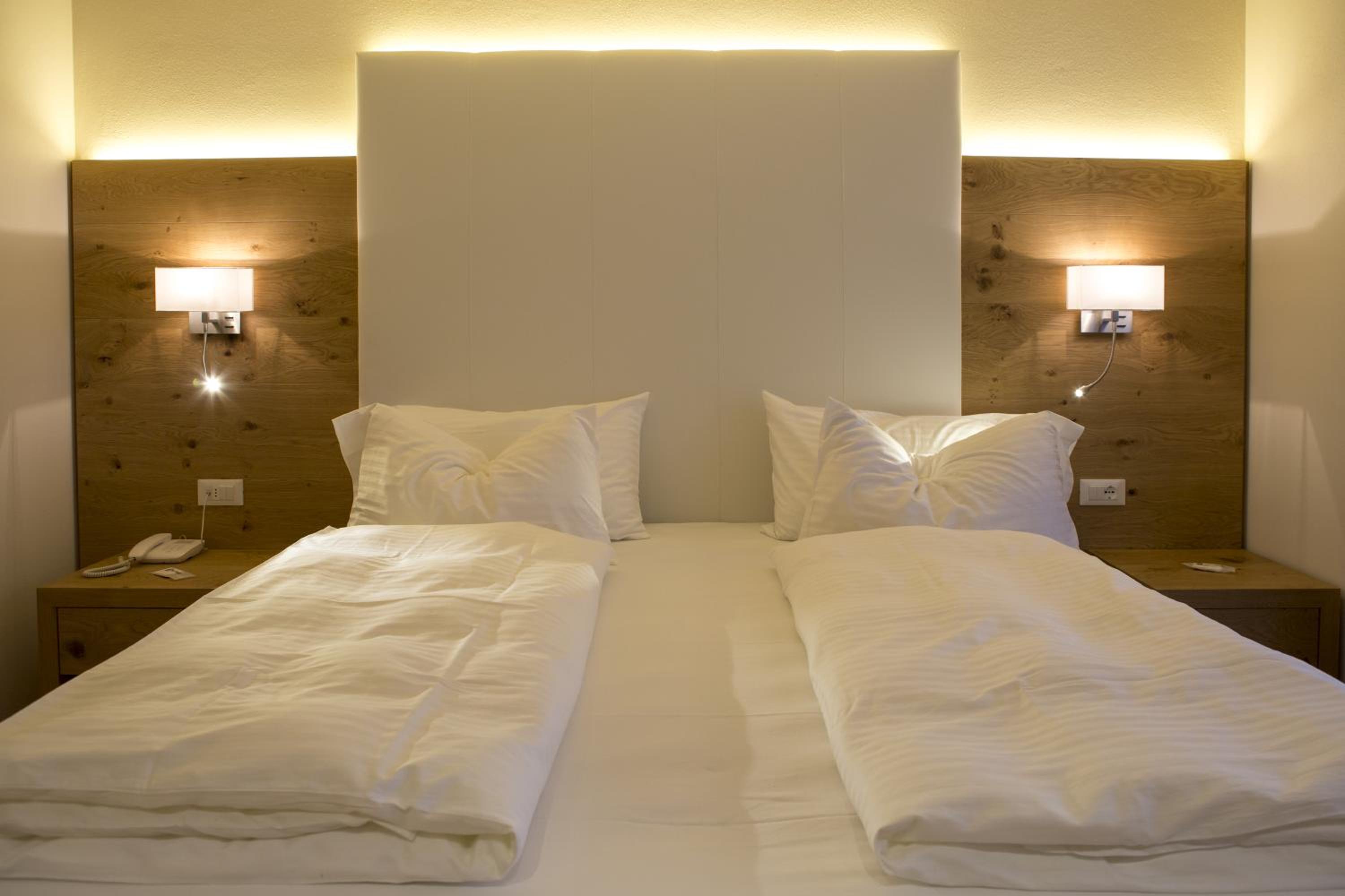 Deluxe Double or Twin Room photo 3