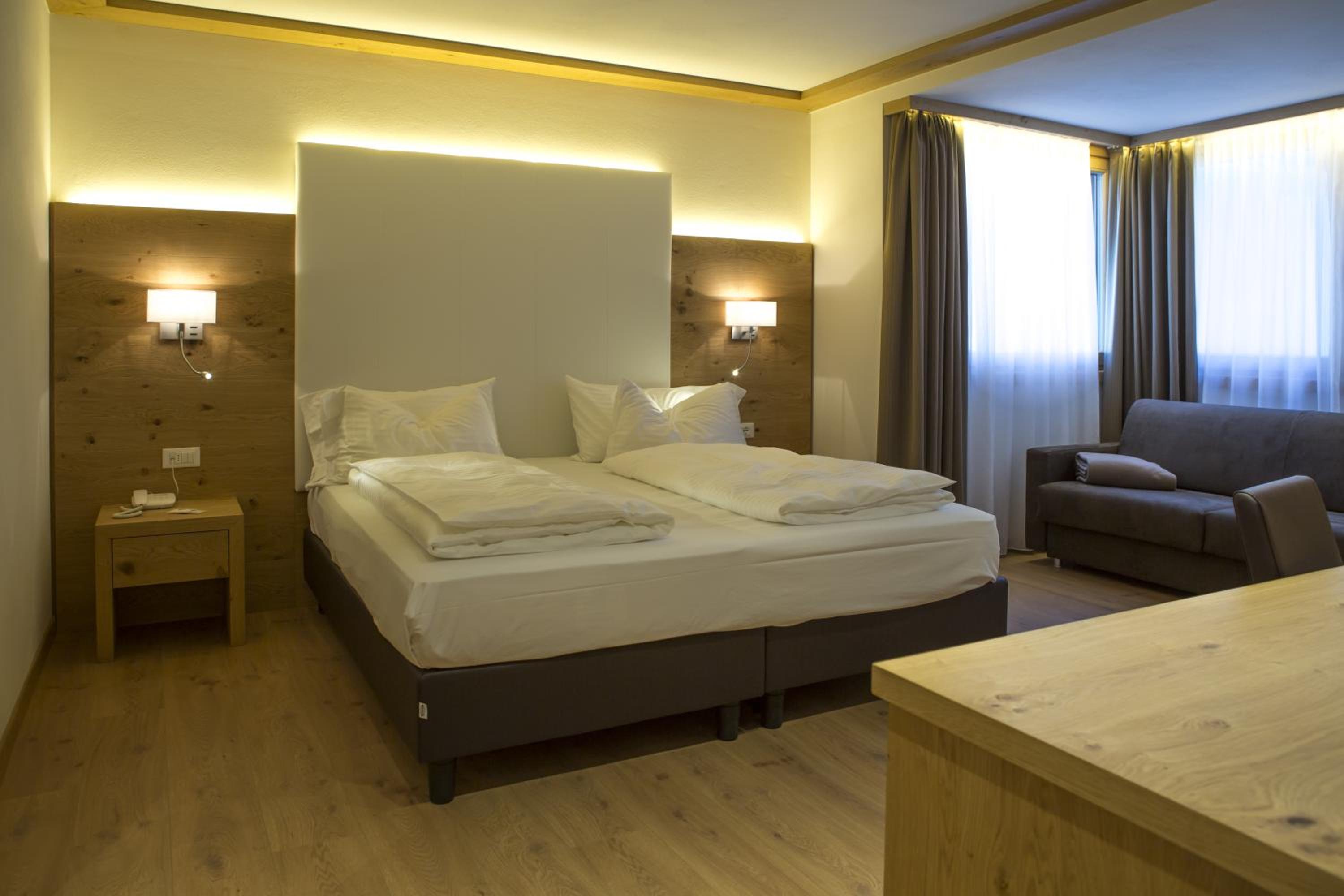 Deluxe Double or Twin Room photo 1