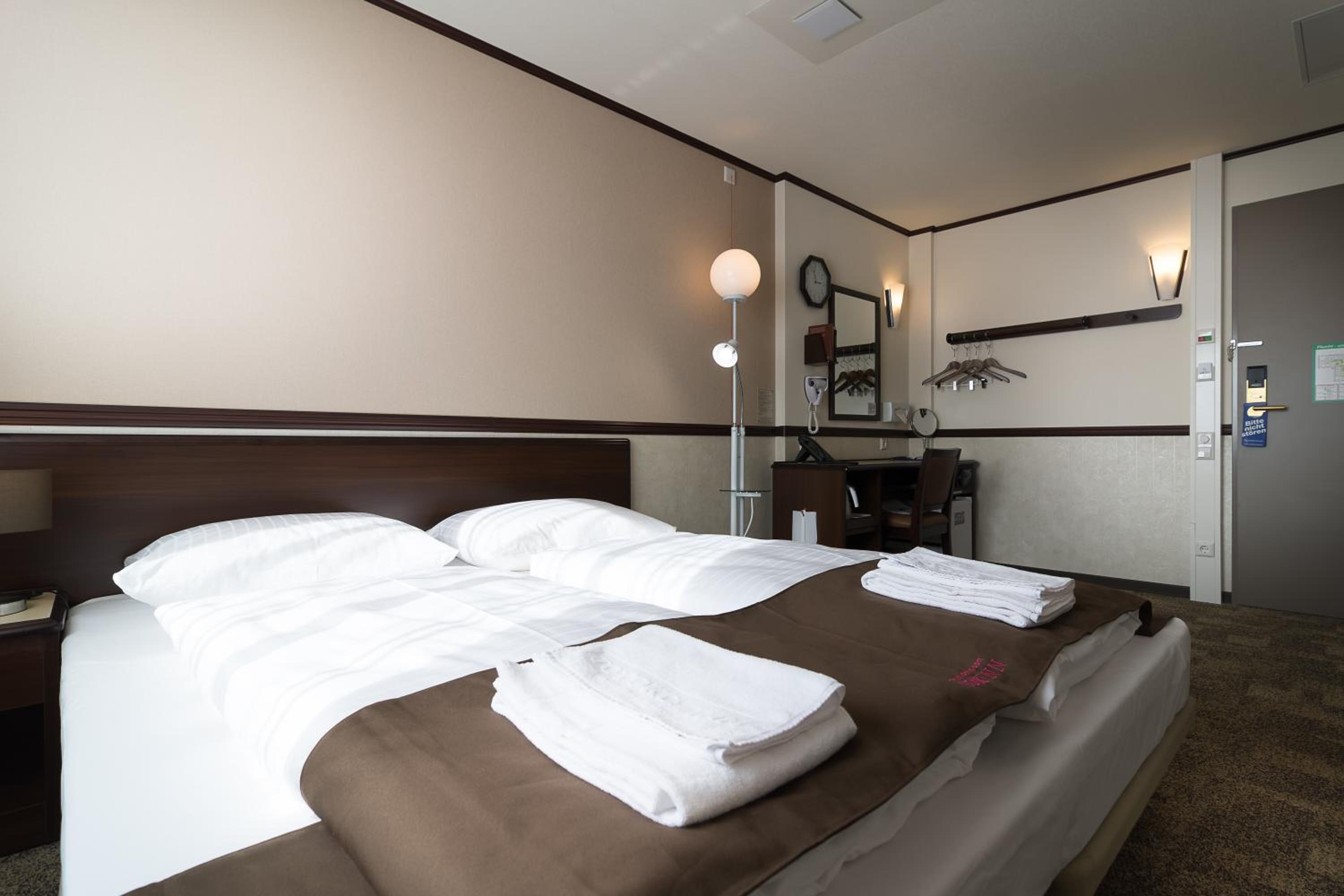 Double Room - Disability Access - Photo 1