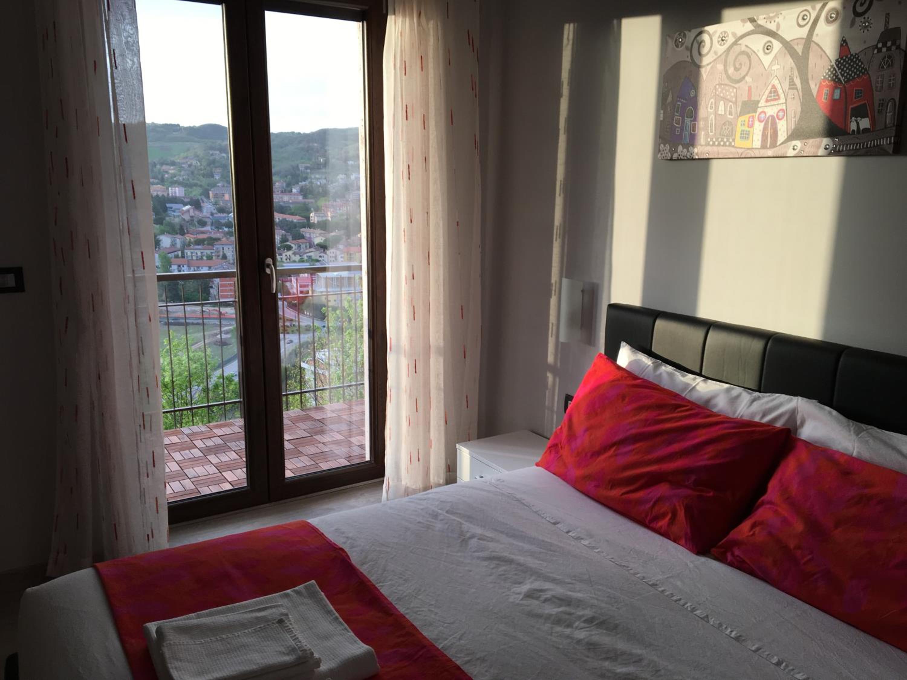 Deluxe Double or Twin Room with City View - Photo 6