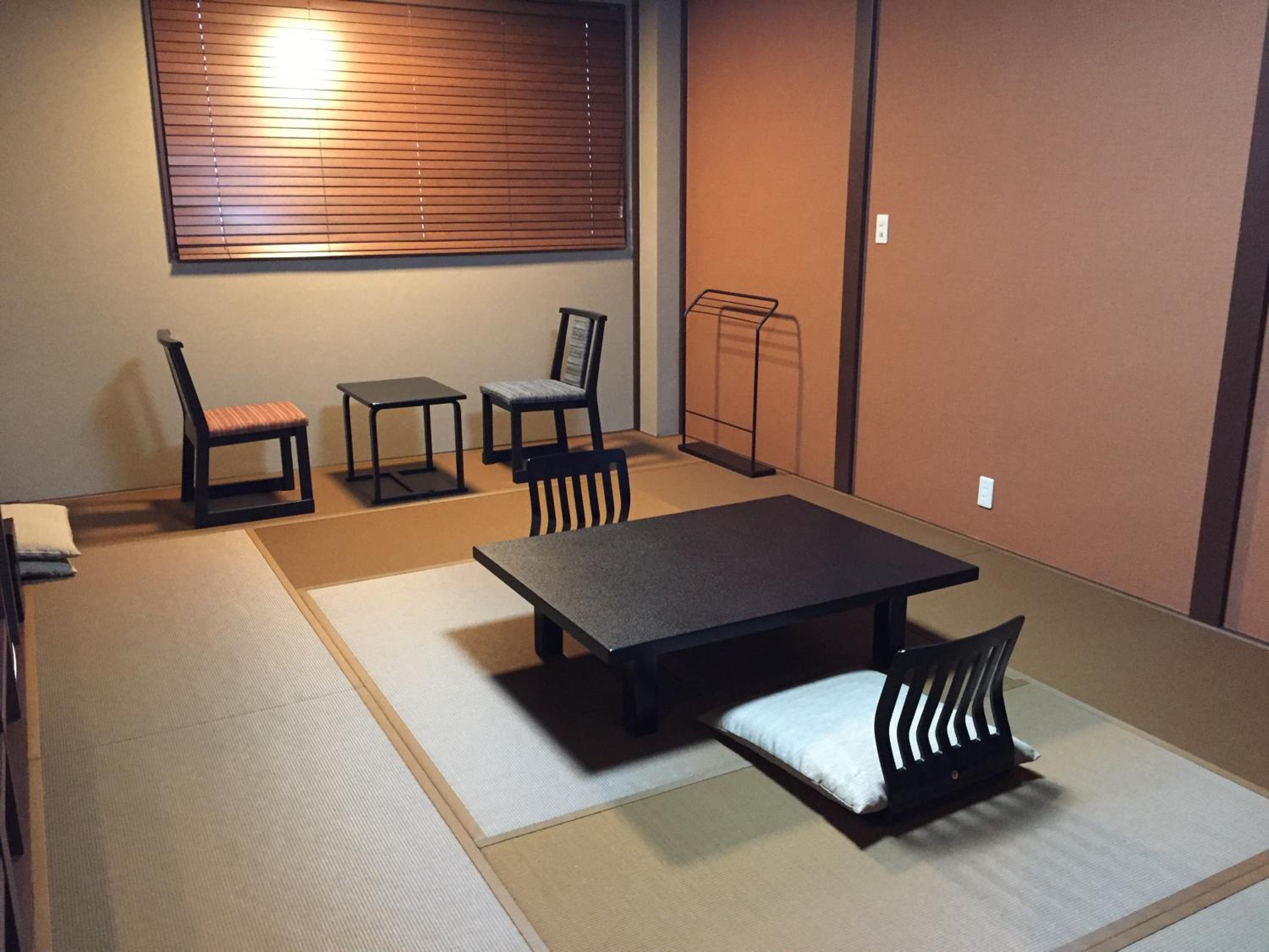 Japanese-Style Room - Photo 8