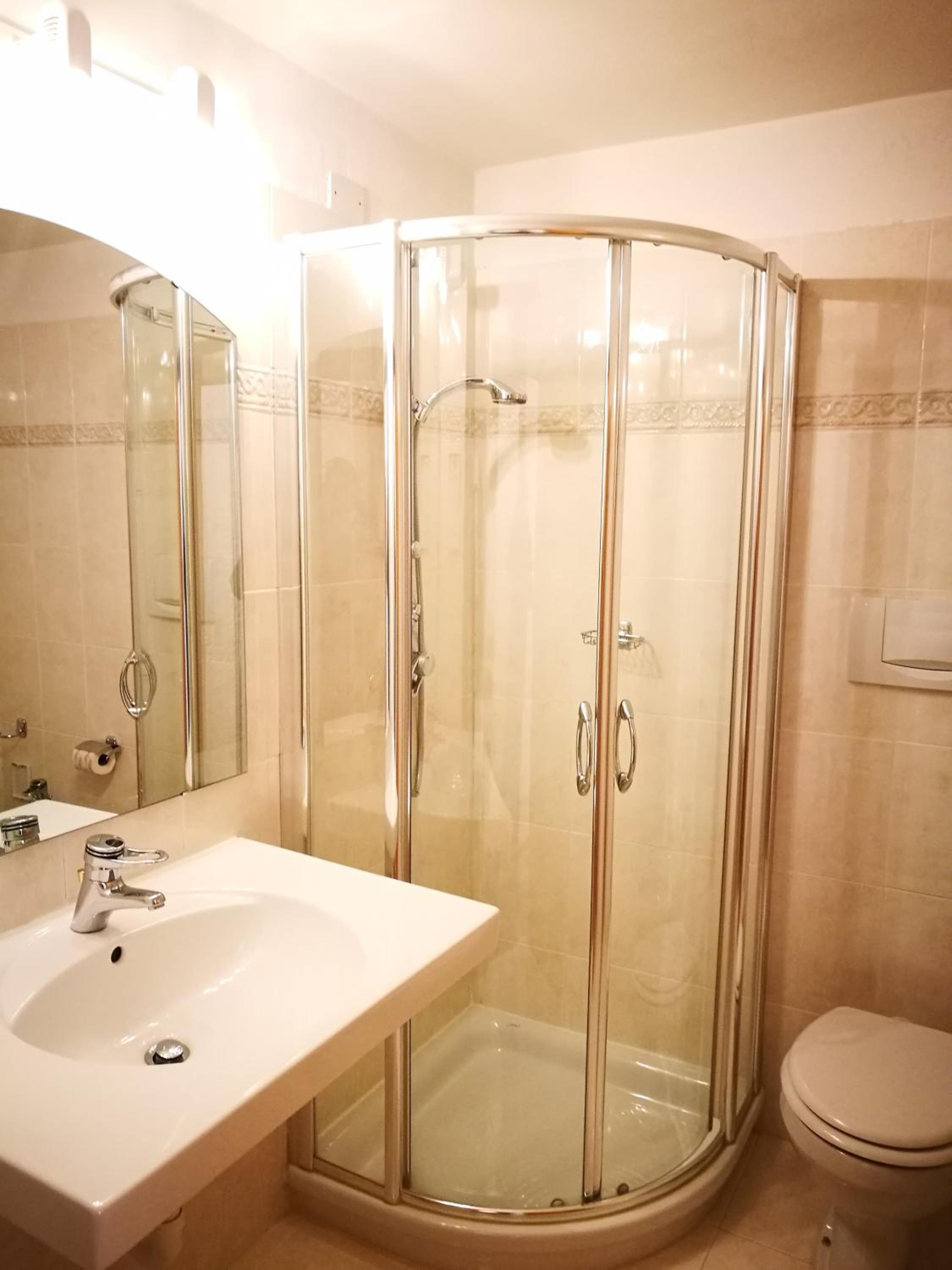 Triple Room - Photo 14