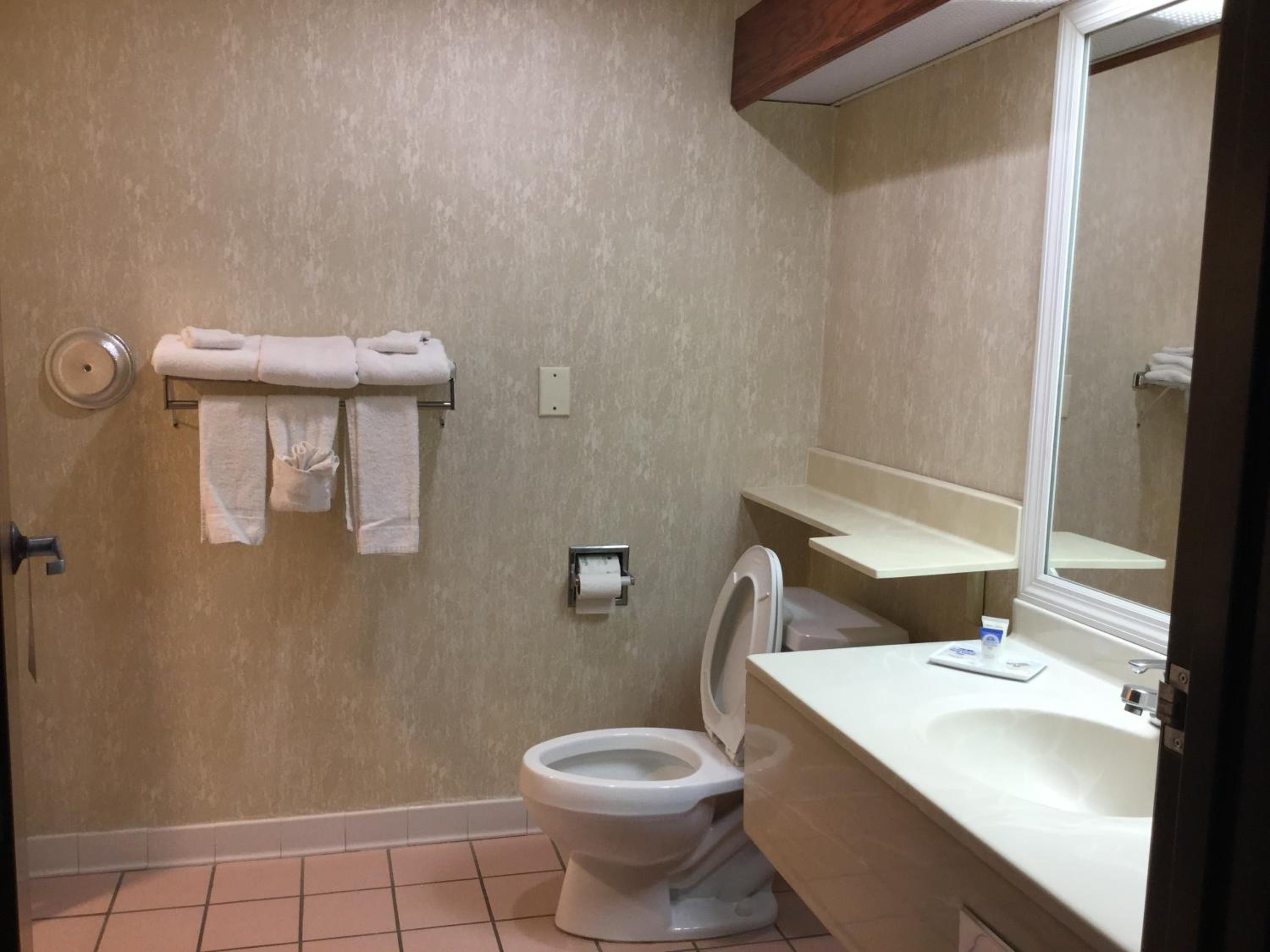 King Room with Spa Bath - Photo 3