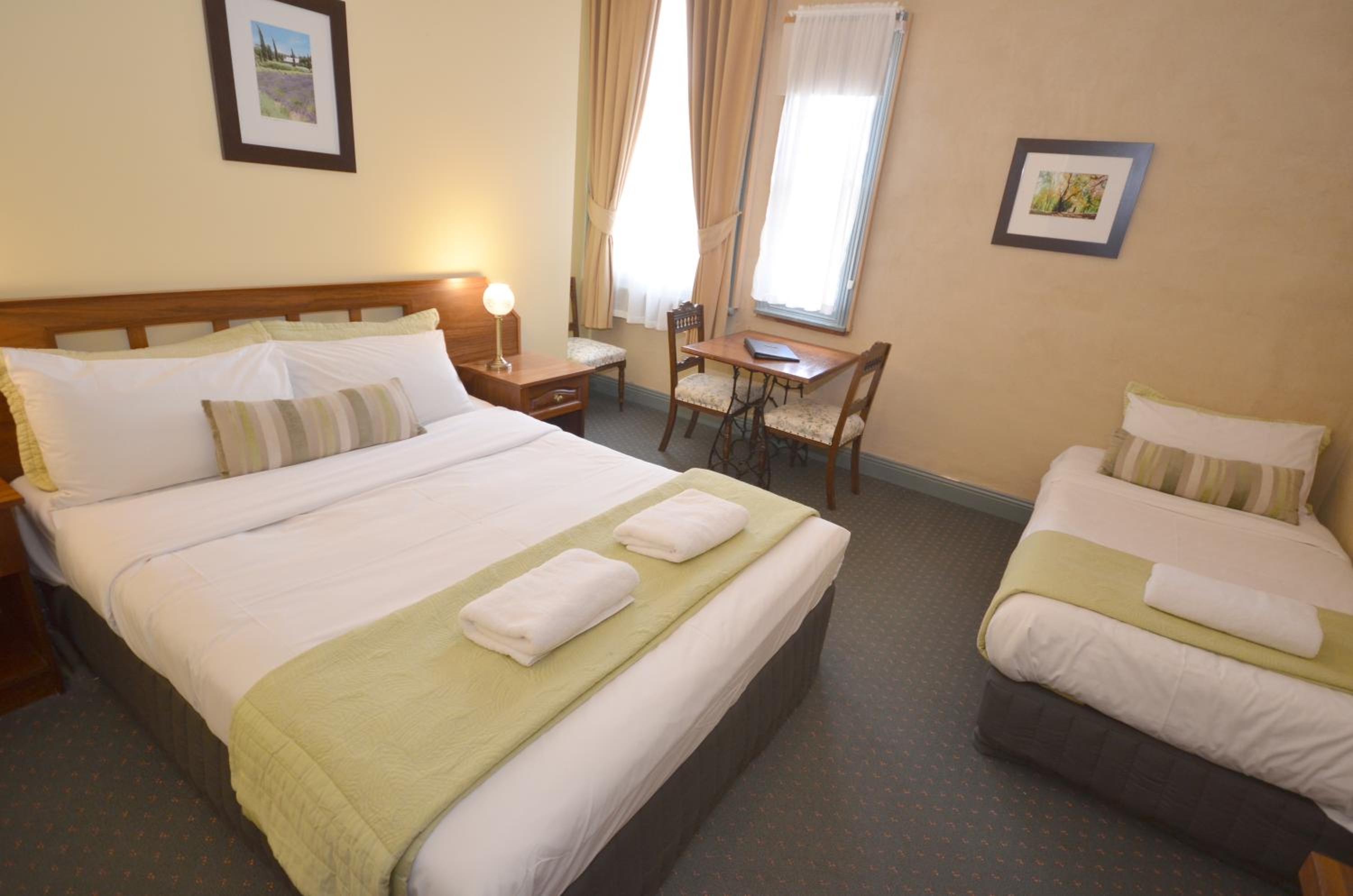 Heritage Queen Twin Room photo 1