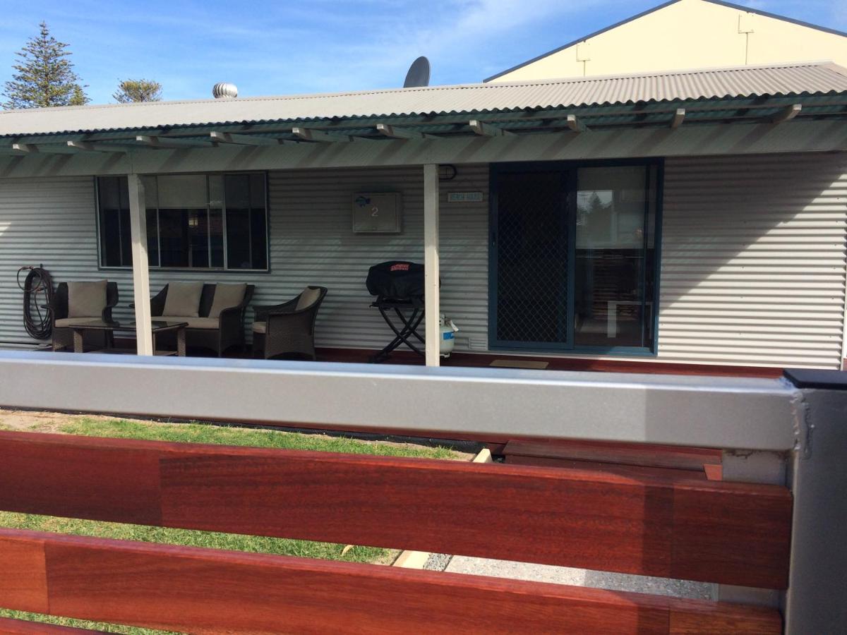 Three-Bedroom House photo 2