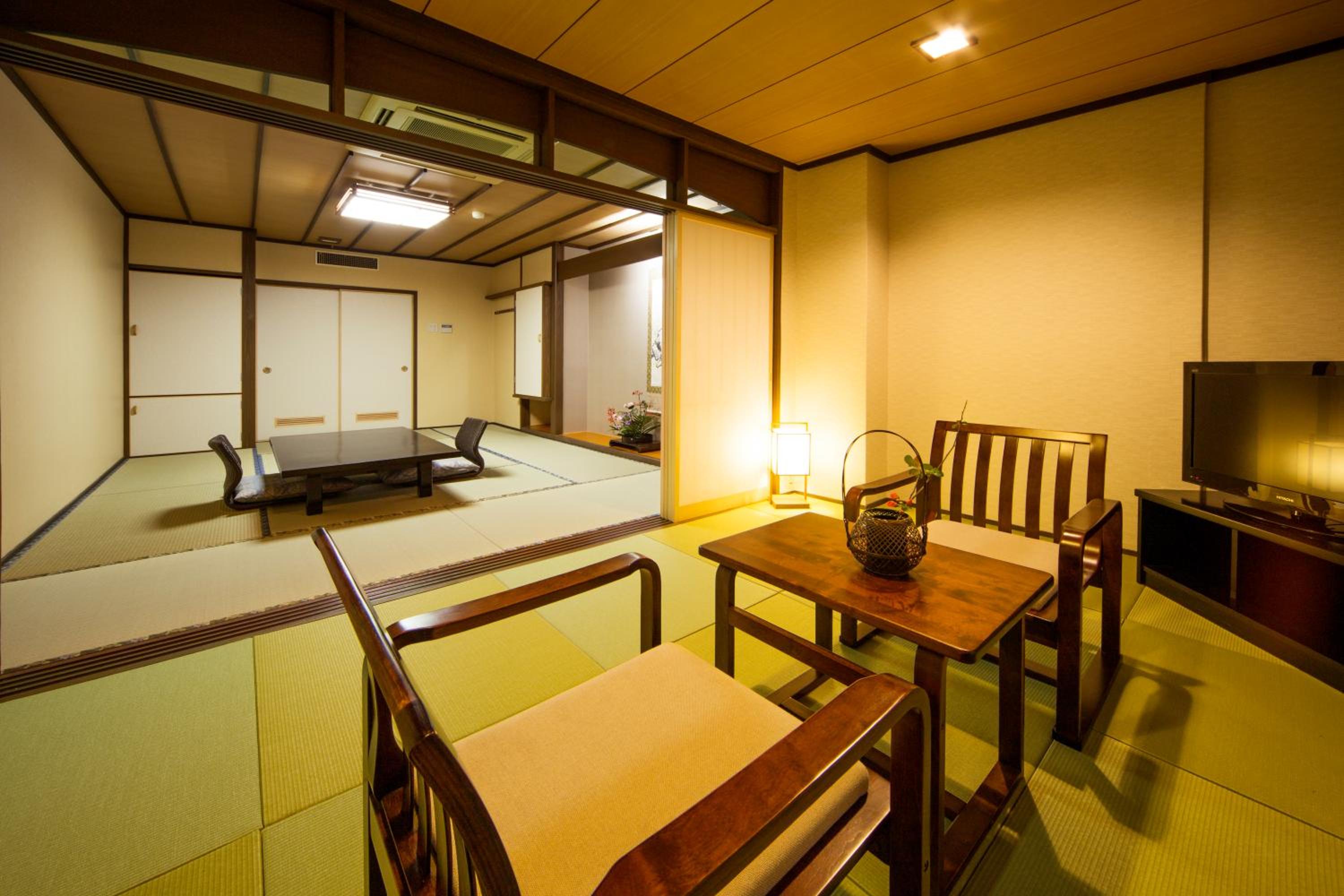 Japanese-Style Room thumbnail 6