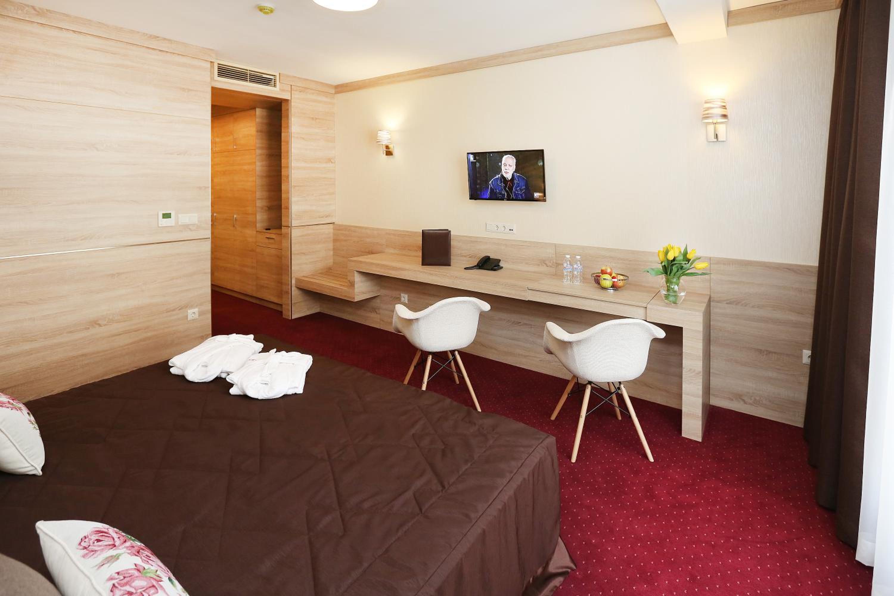 Deluxe Double Room photo 3