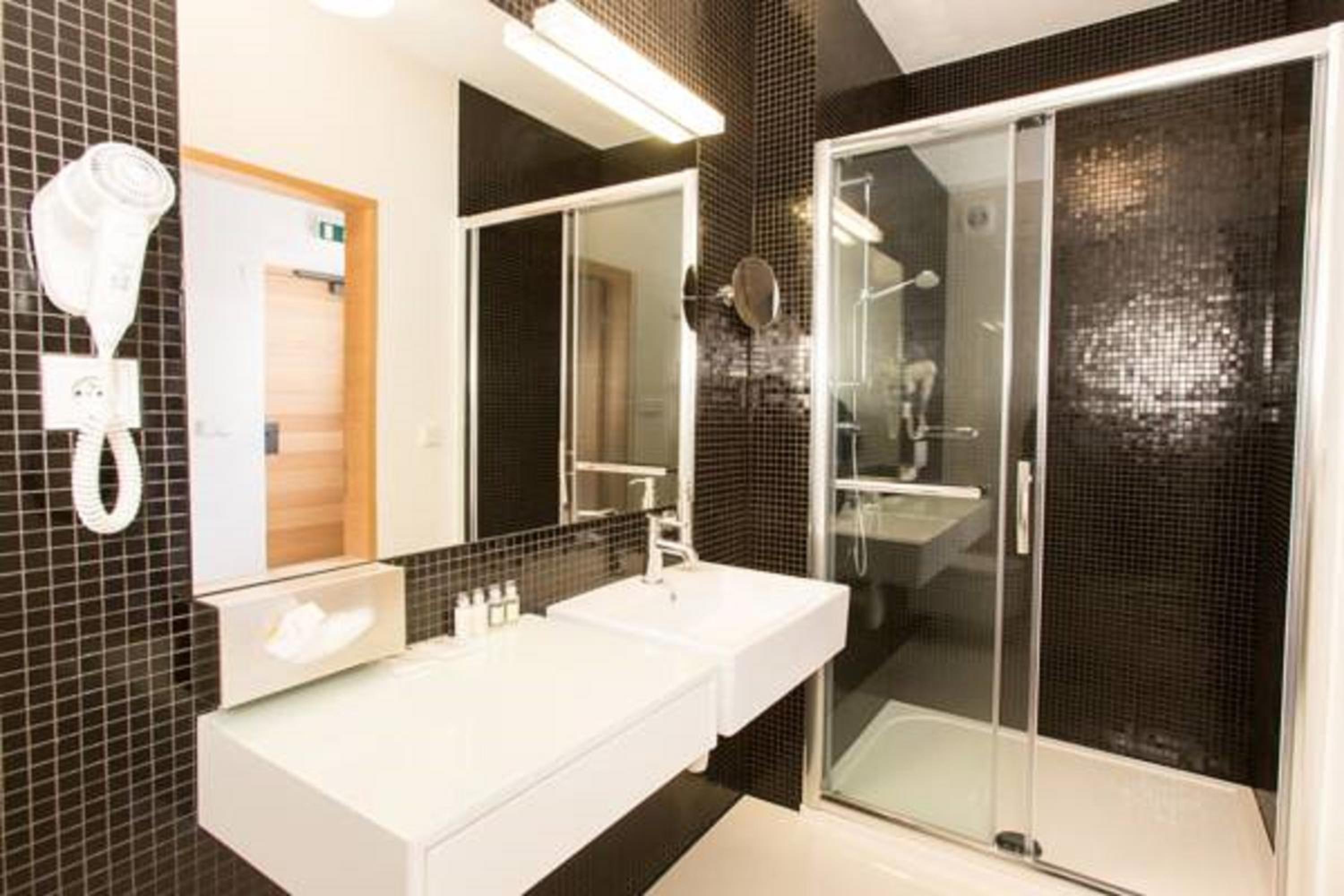 Special Offer - Double or Twin Room with Castle Package photo 3
