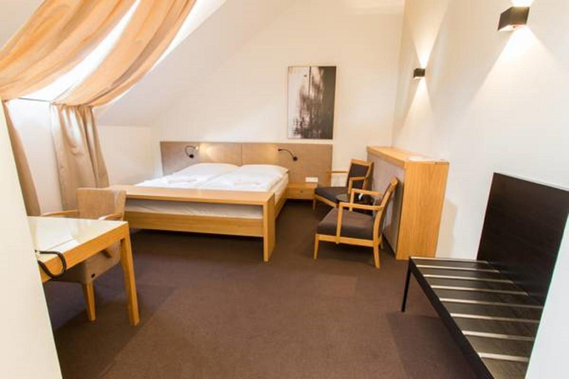 Standard Double or Twin Room photo 1