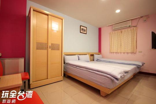 Triple Room with Private Bathroom photo 2