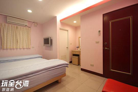 Triple Room with Private Bathroom photo 3