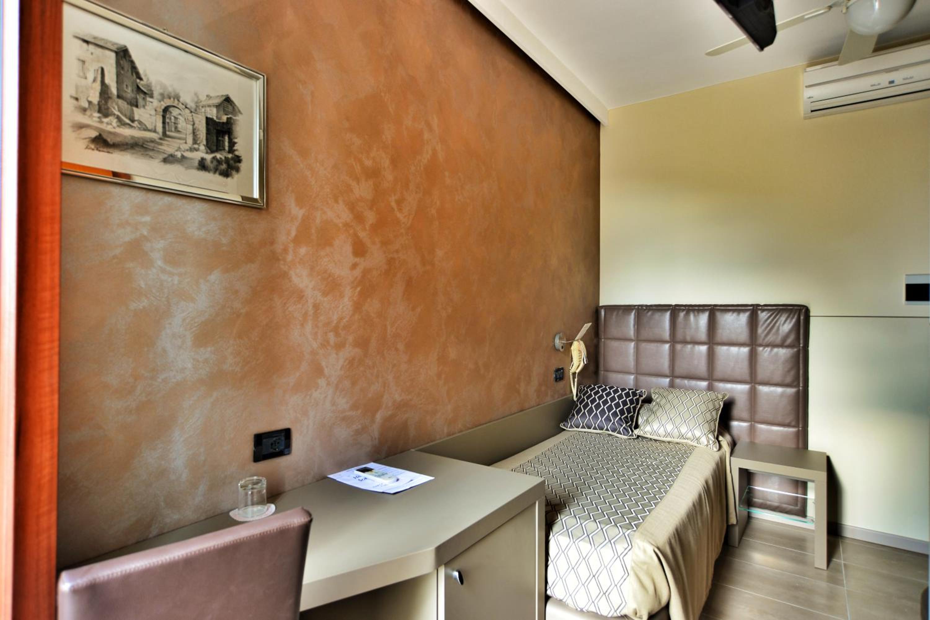 Superior Single Room with Balcony photo 3