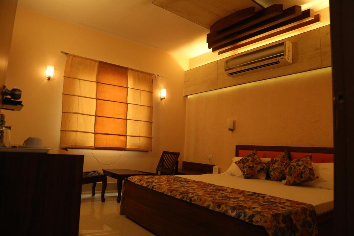 Deluxe Double Room with Extra Bed
