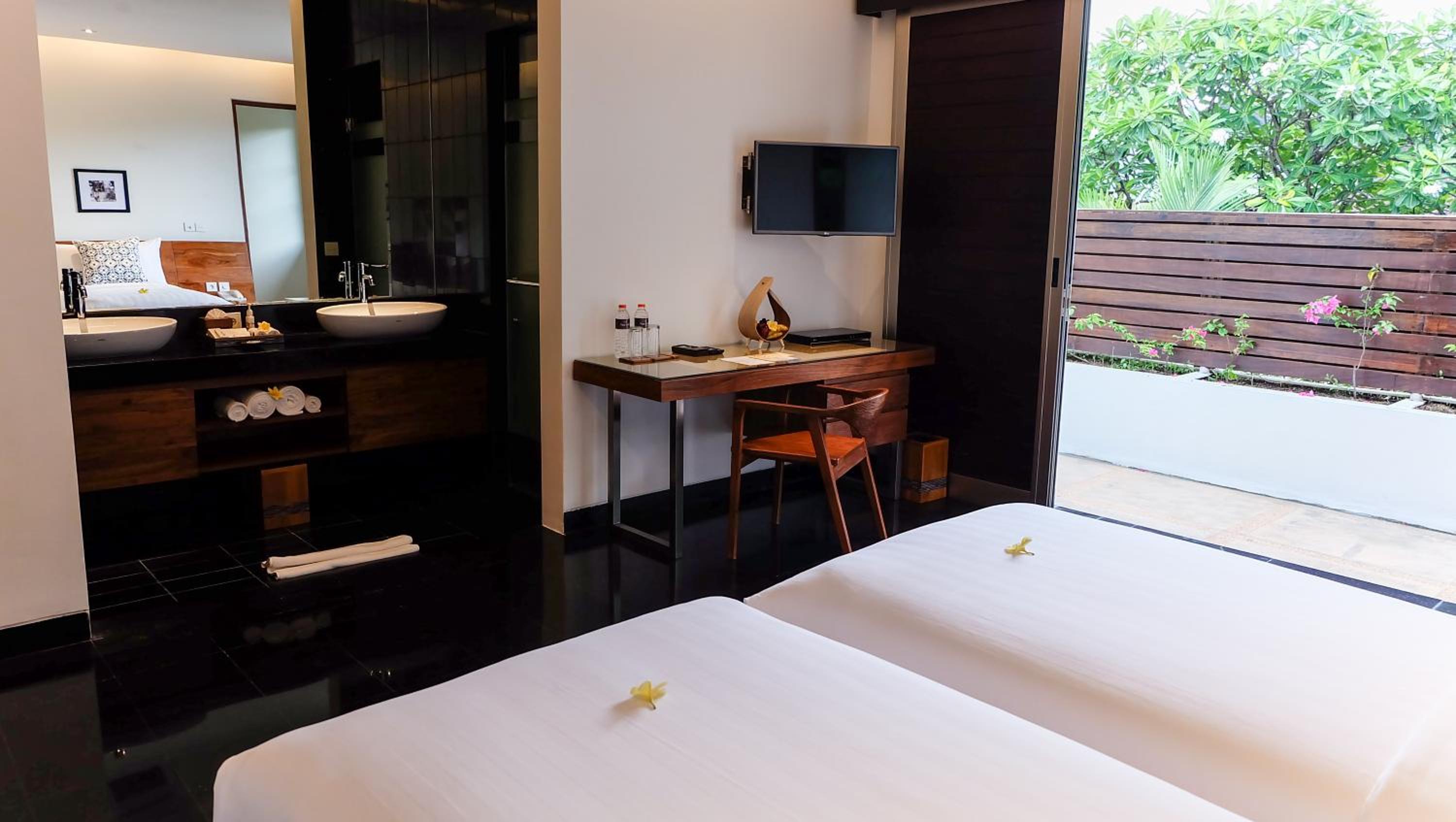 Two-Bedroom Villa with Private Pool - Free Benefits - Photo 6