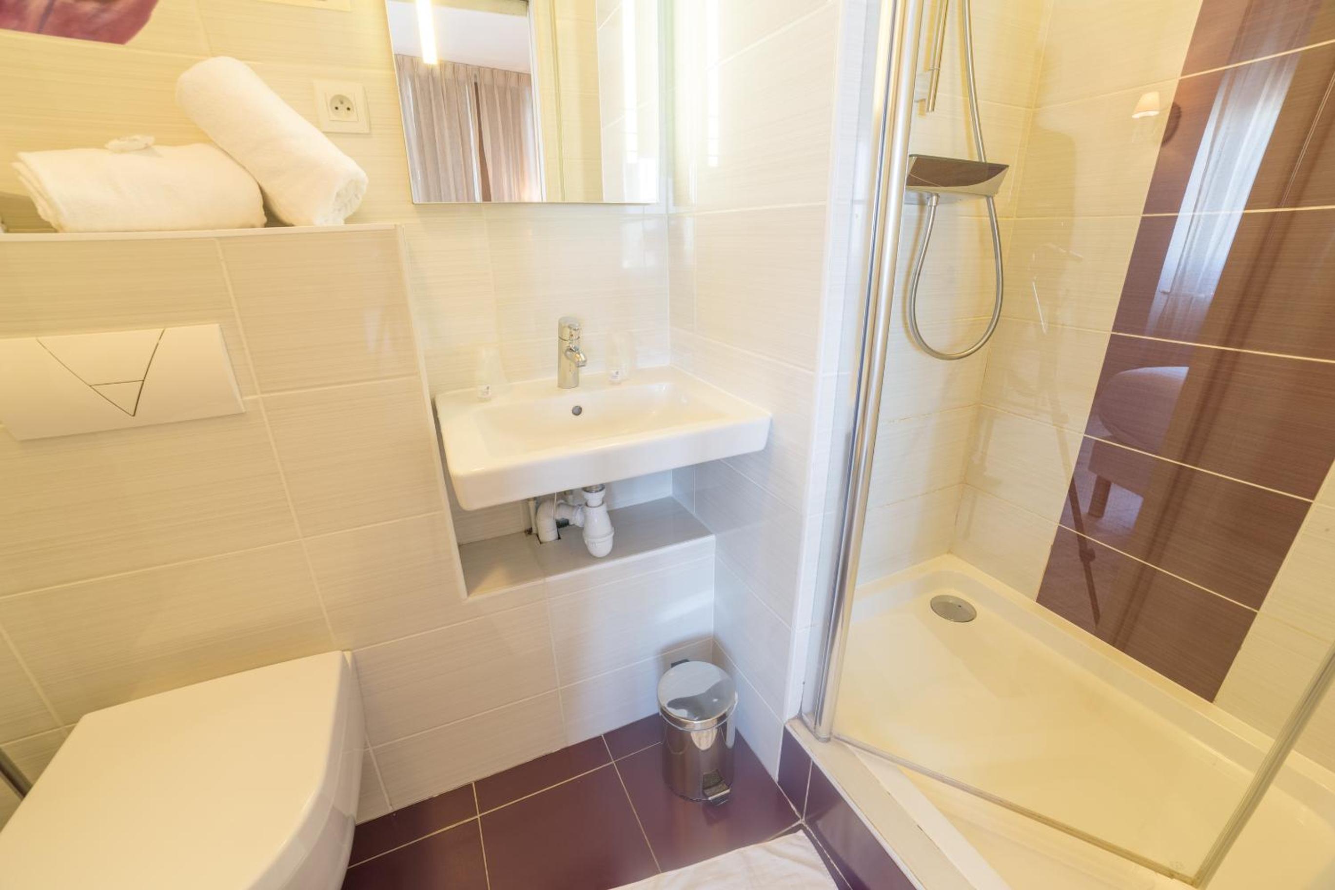 Classic Double or Twin Room photo 2