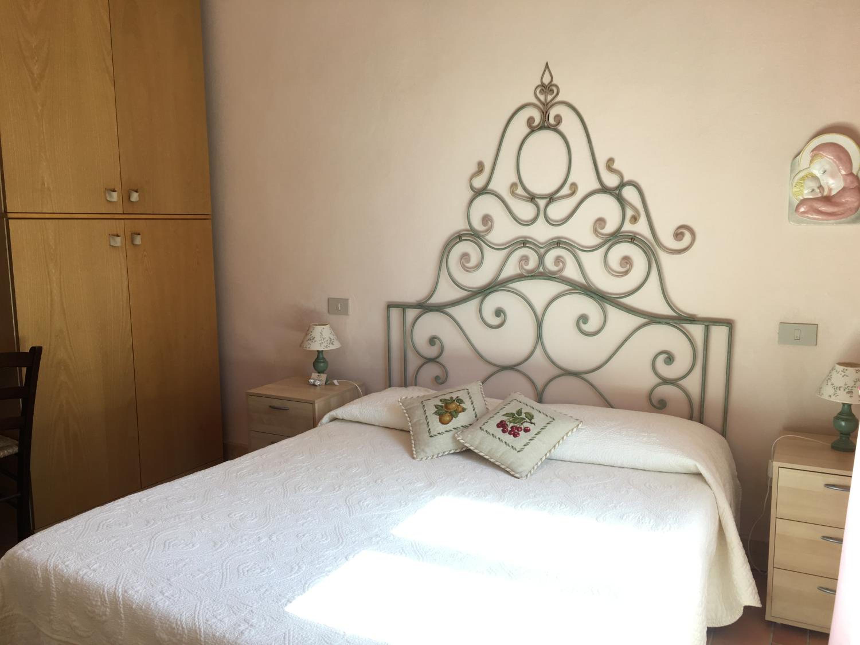 Standard Double Room with Garden View