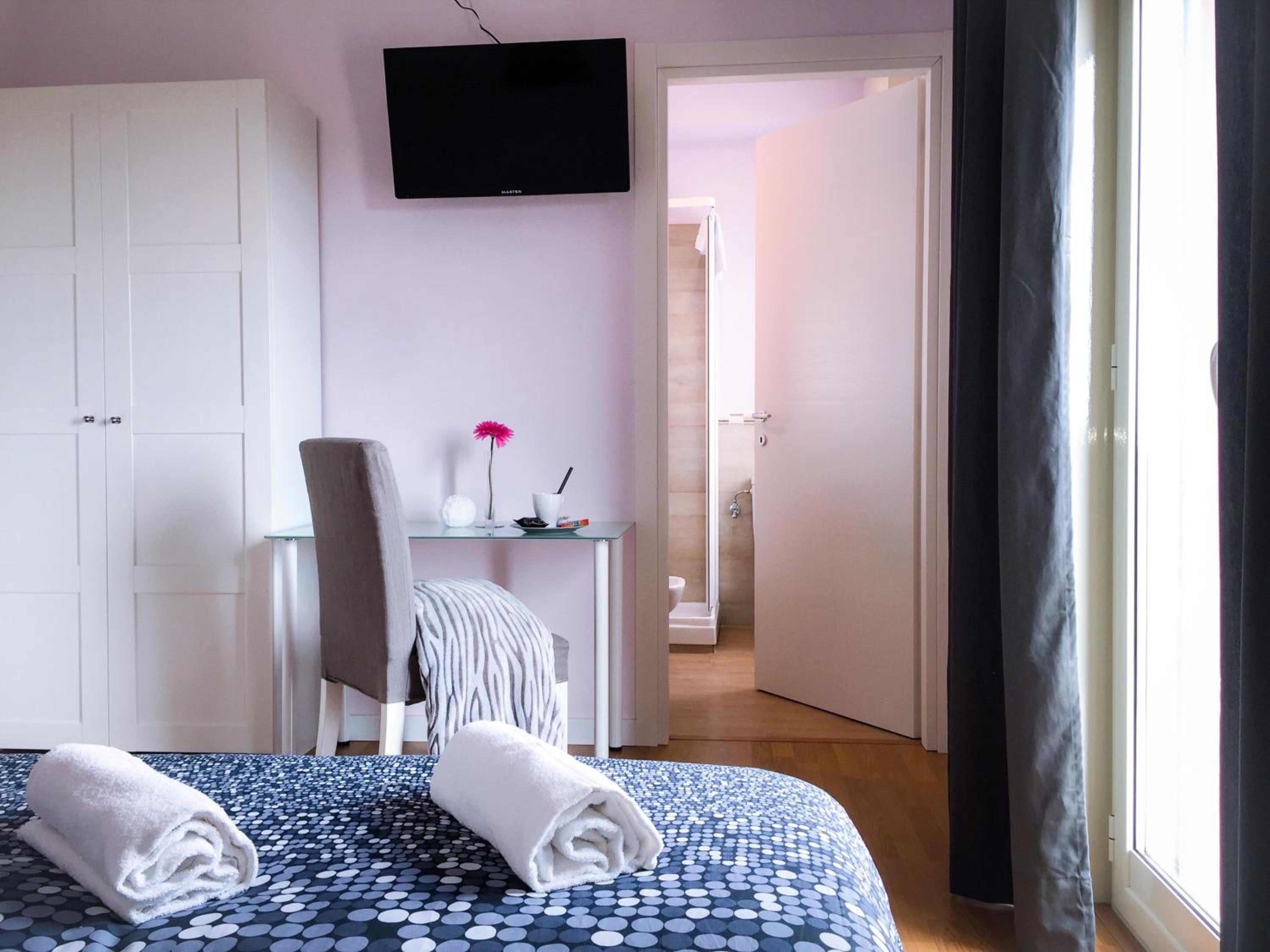 Deluxe Double or Twin Room - Photo 1