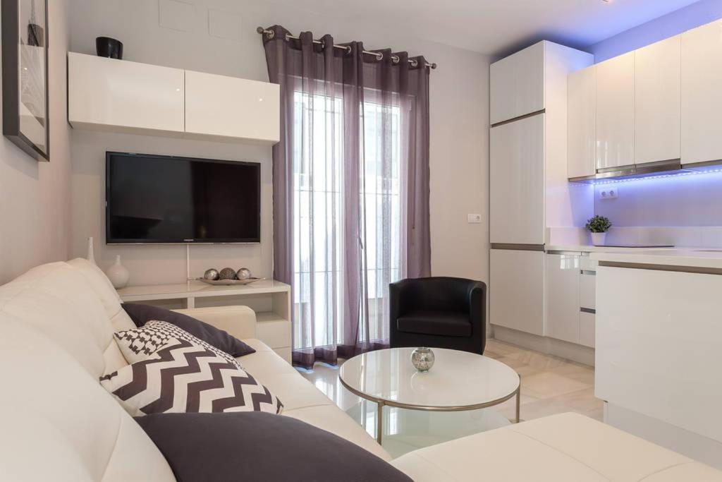 One-Bedroom-Apartment - Photo 9