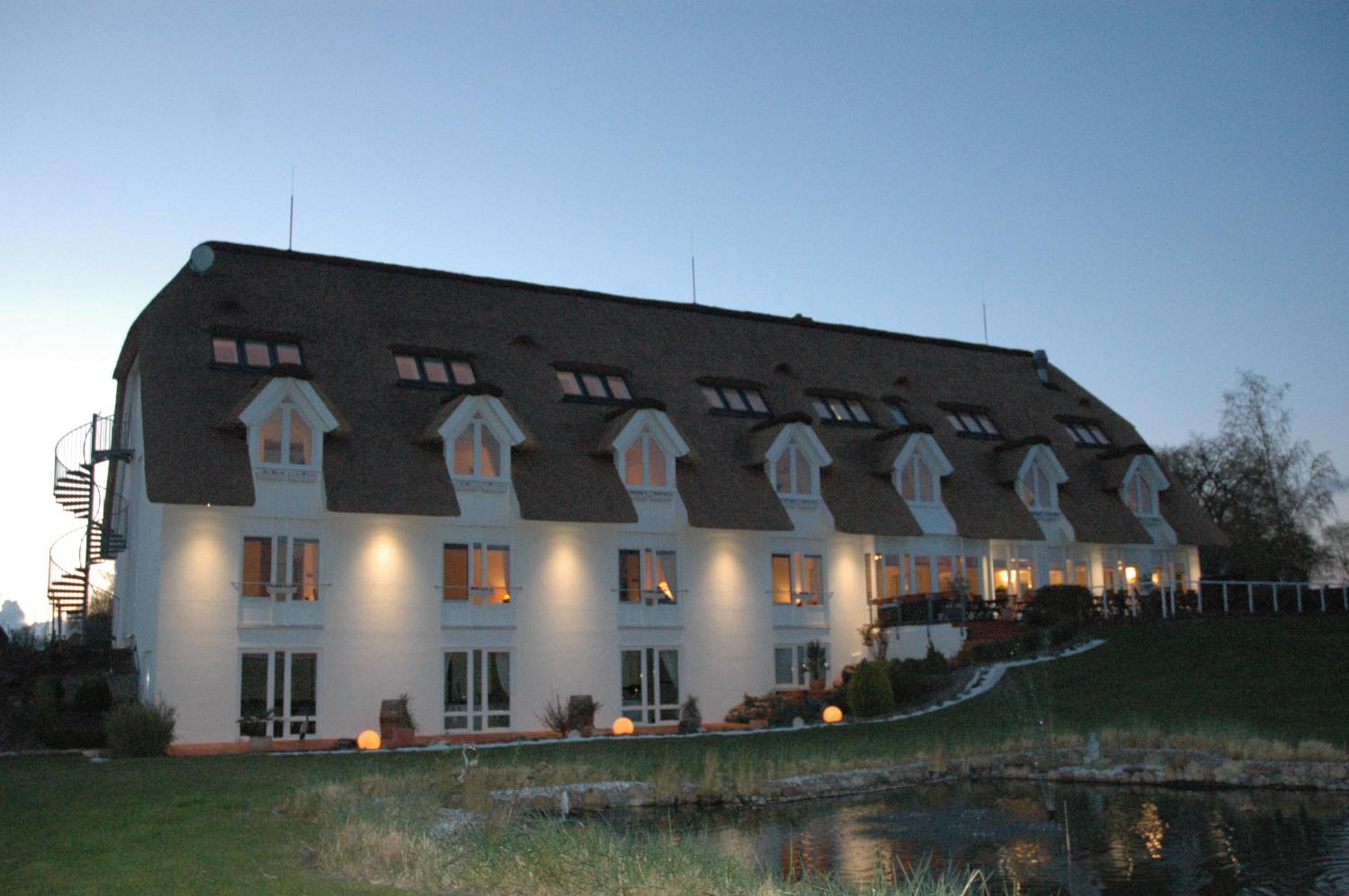 Standard Double Room with Lake View photo 3