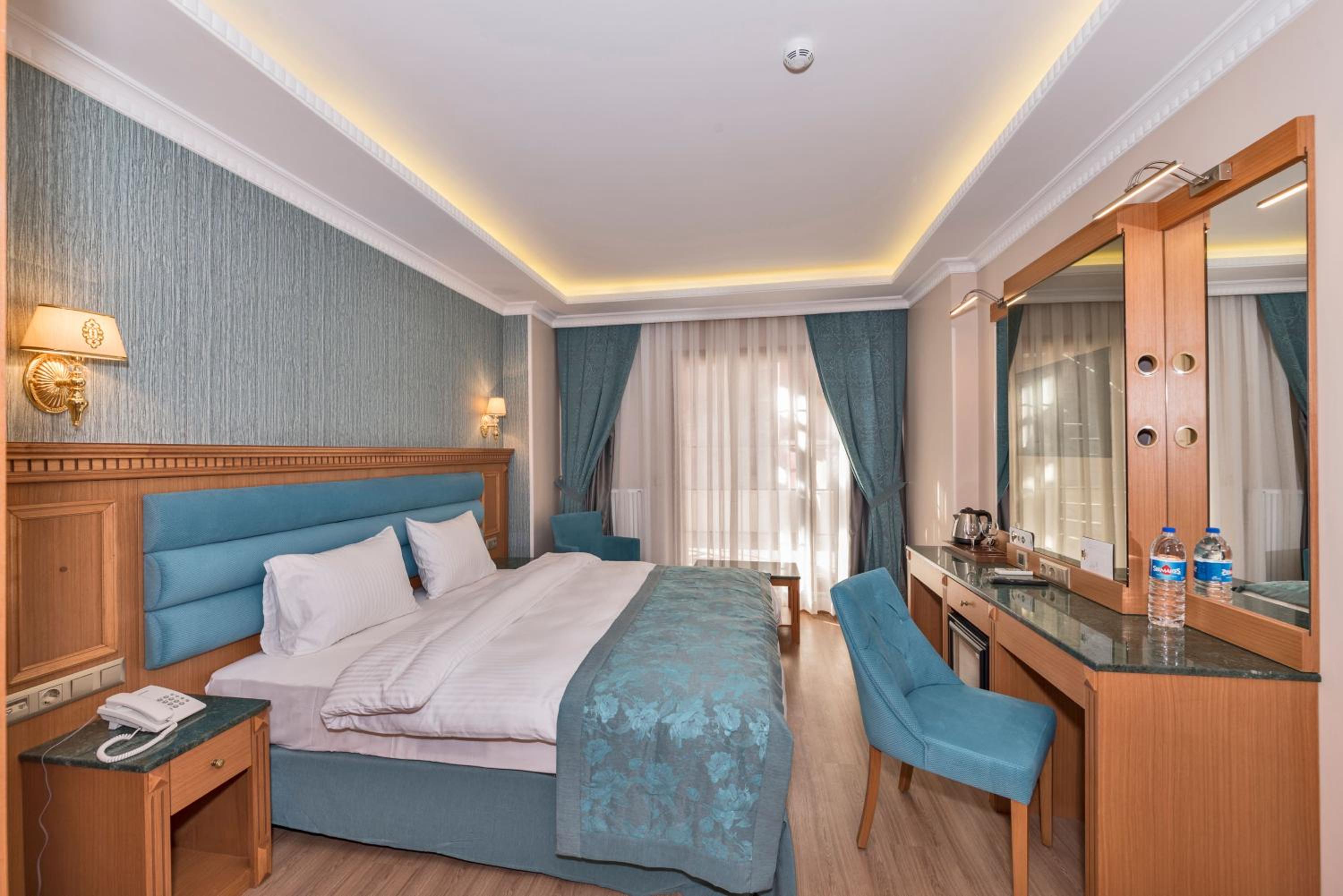 Deluxe Double Room photo 2