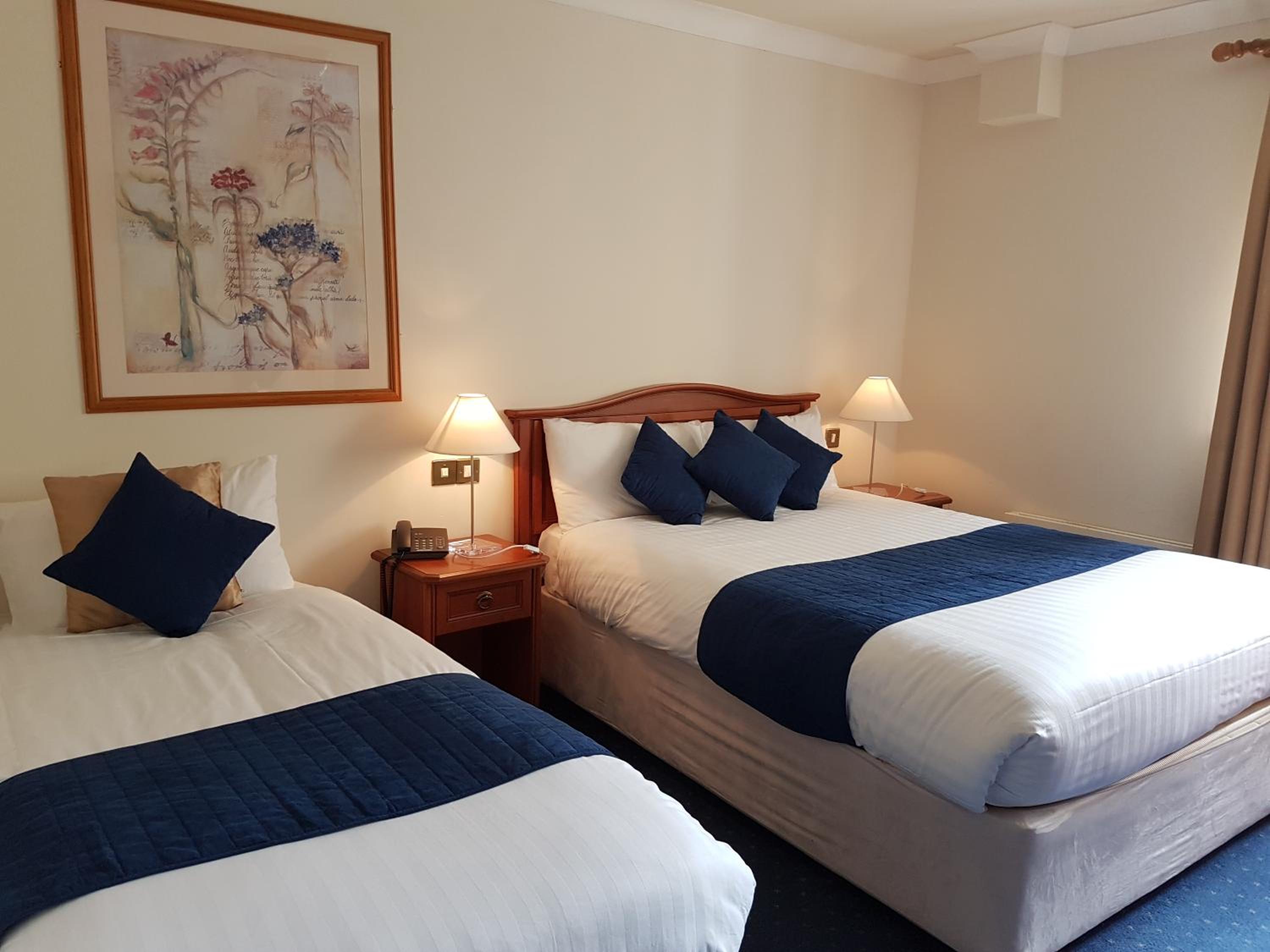 Triple Room with Private Bathroom photo 3