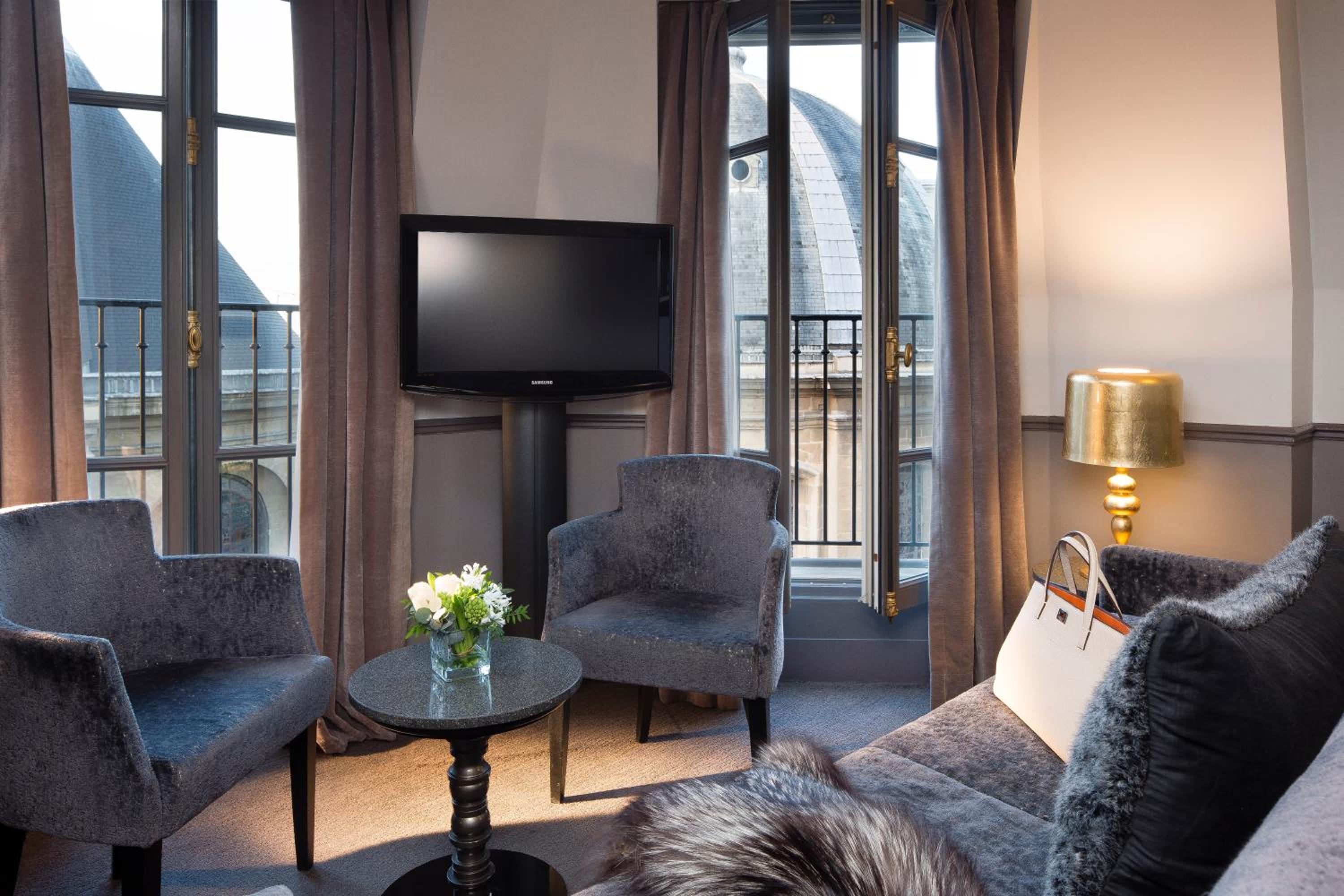 Junior Suite Louver photo 2