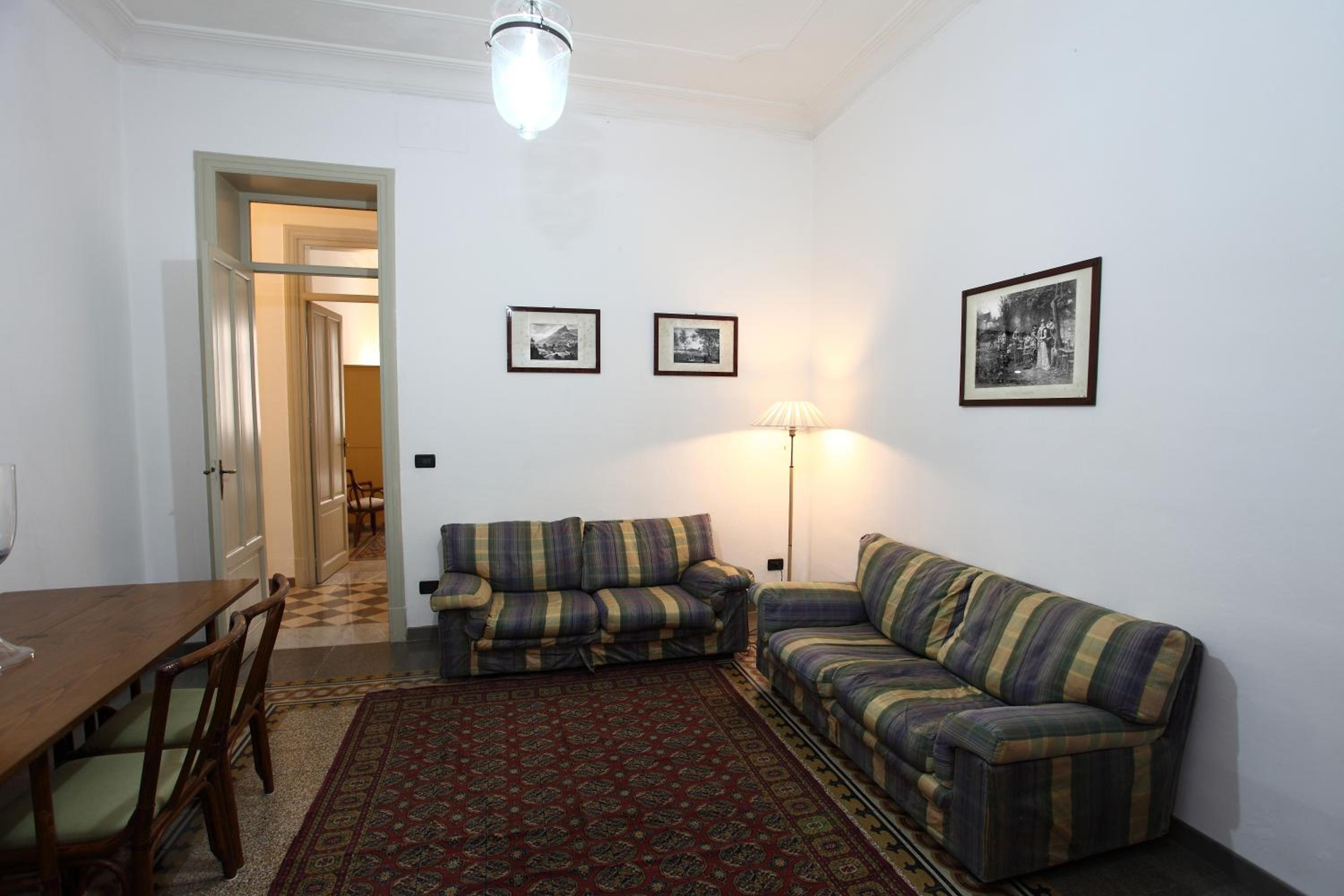 Apartment with Terrace - Photo 37