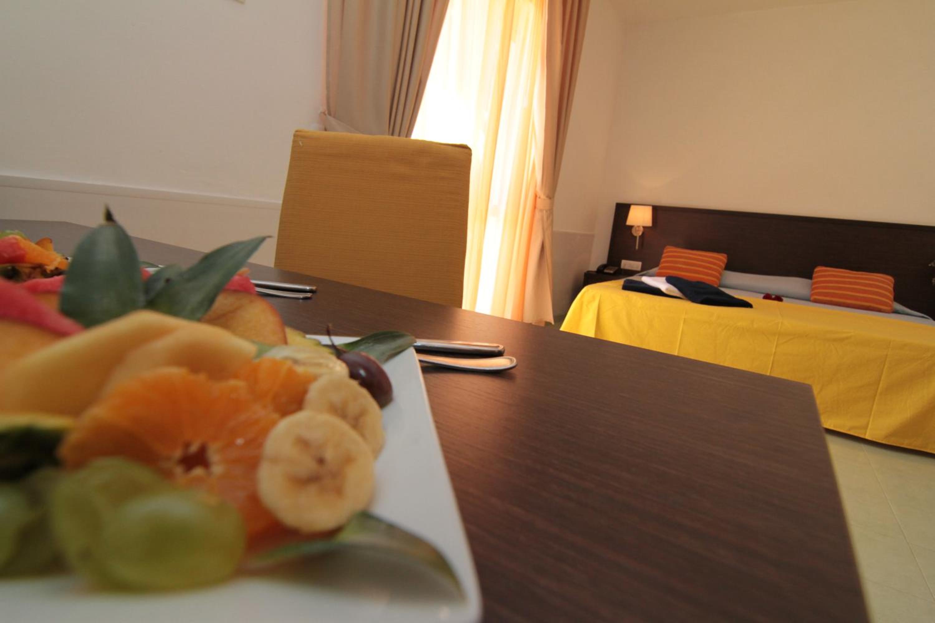 Standard Double or Twin Room - Photo 1