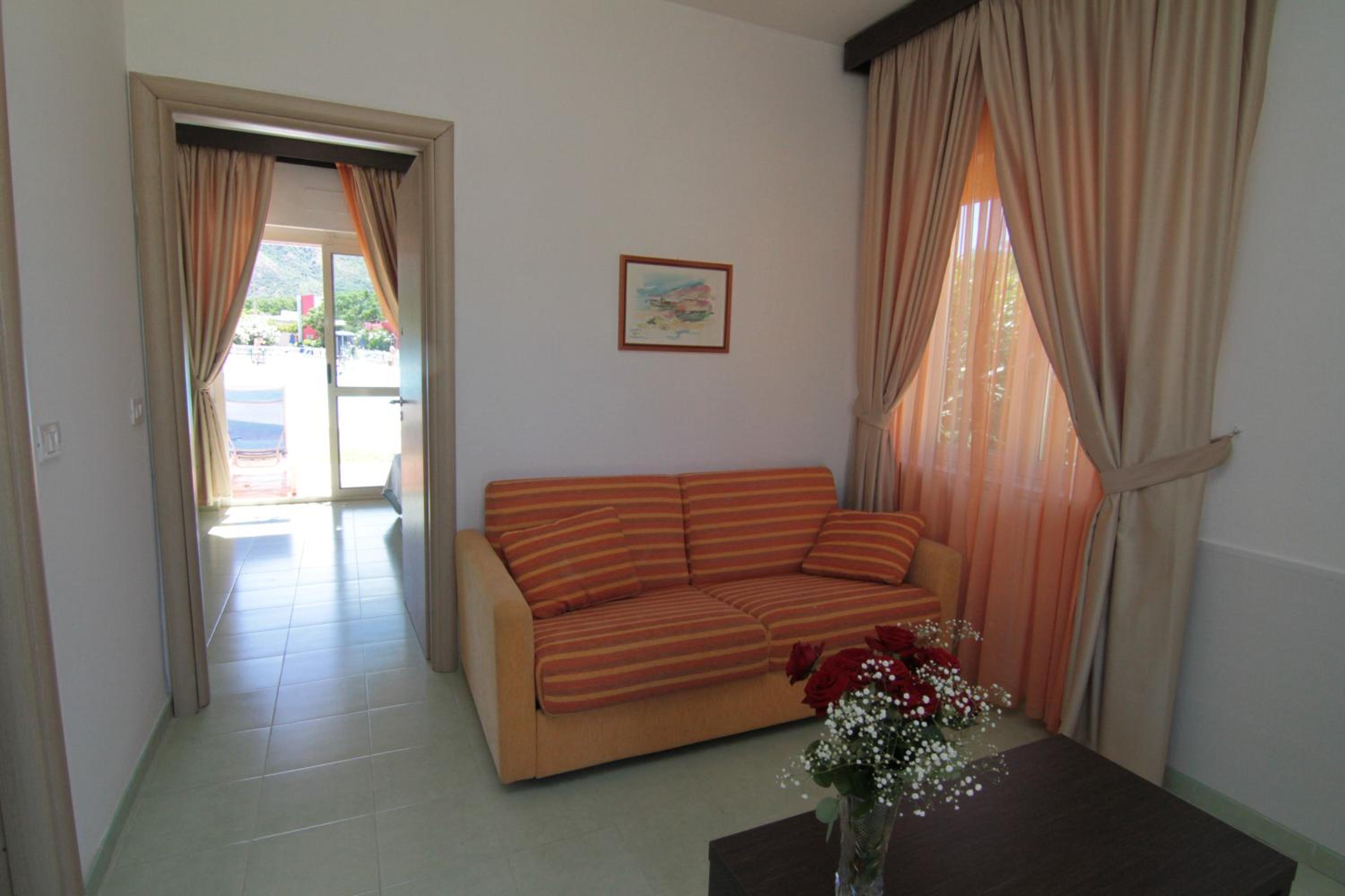 Standard Quadruple Room - Photo 18