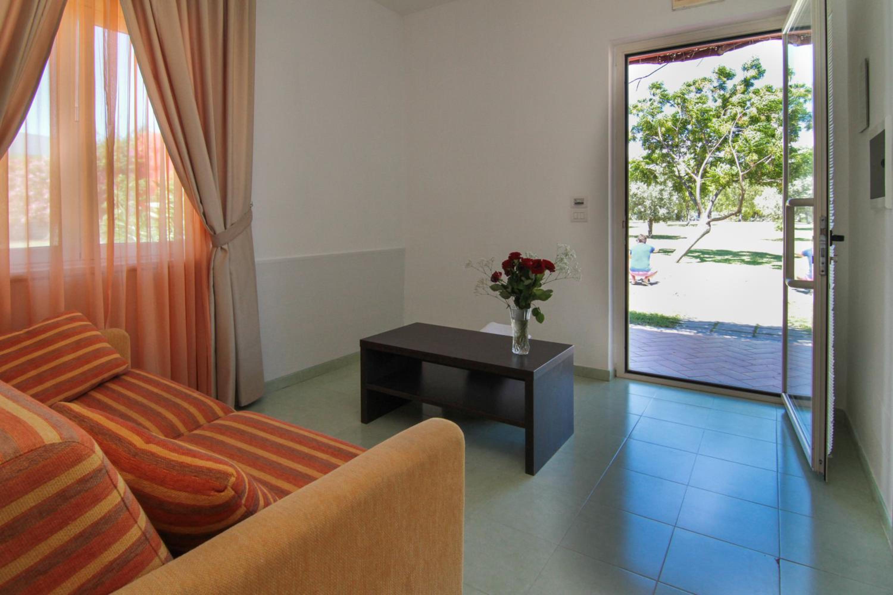 Standard Quadruple Room - Photo 17