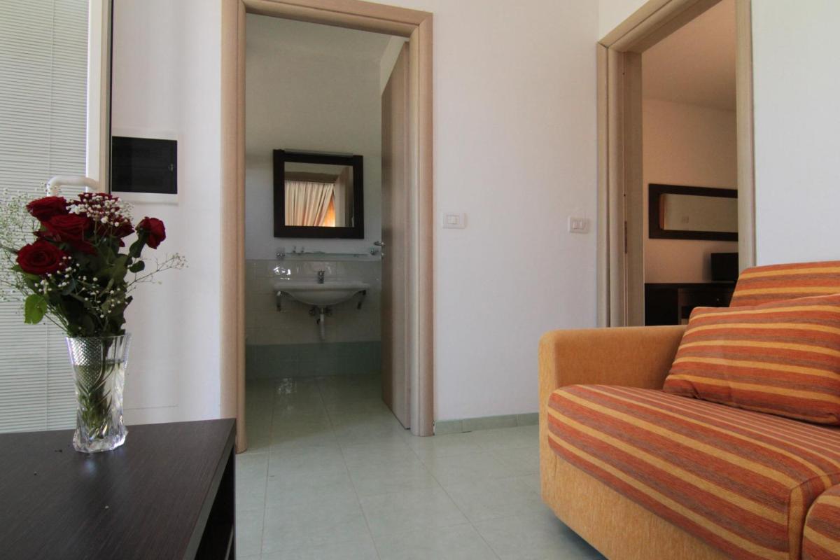 Standard Quadruple Room - Photo 19