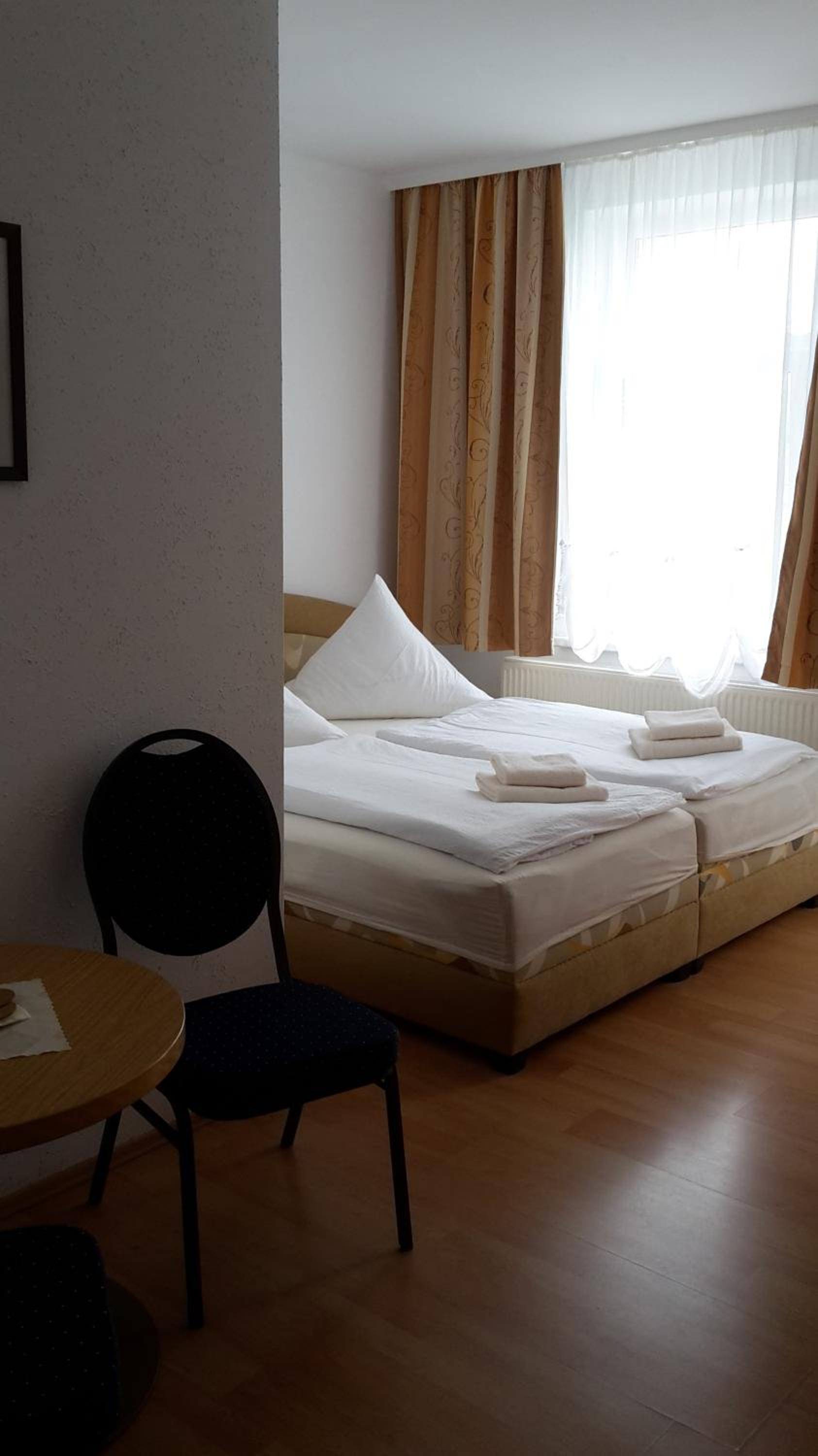 Small Double Room photo 1