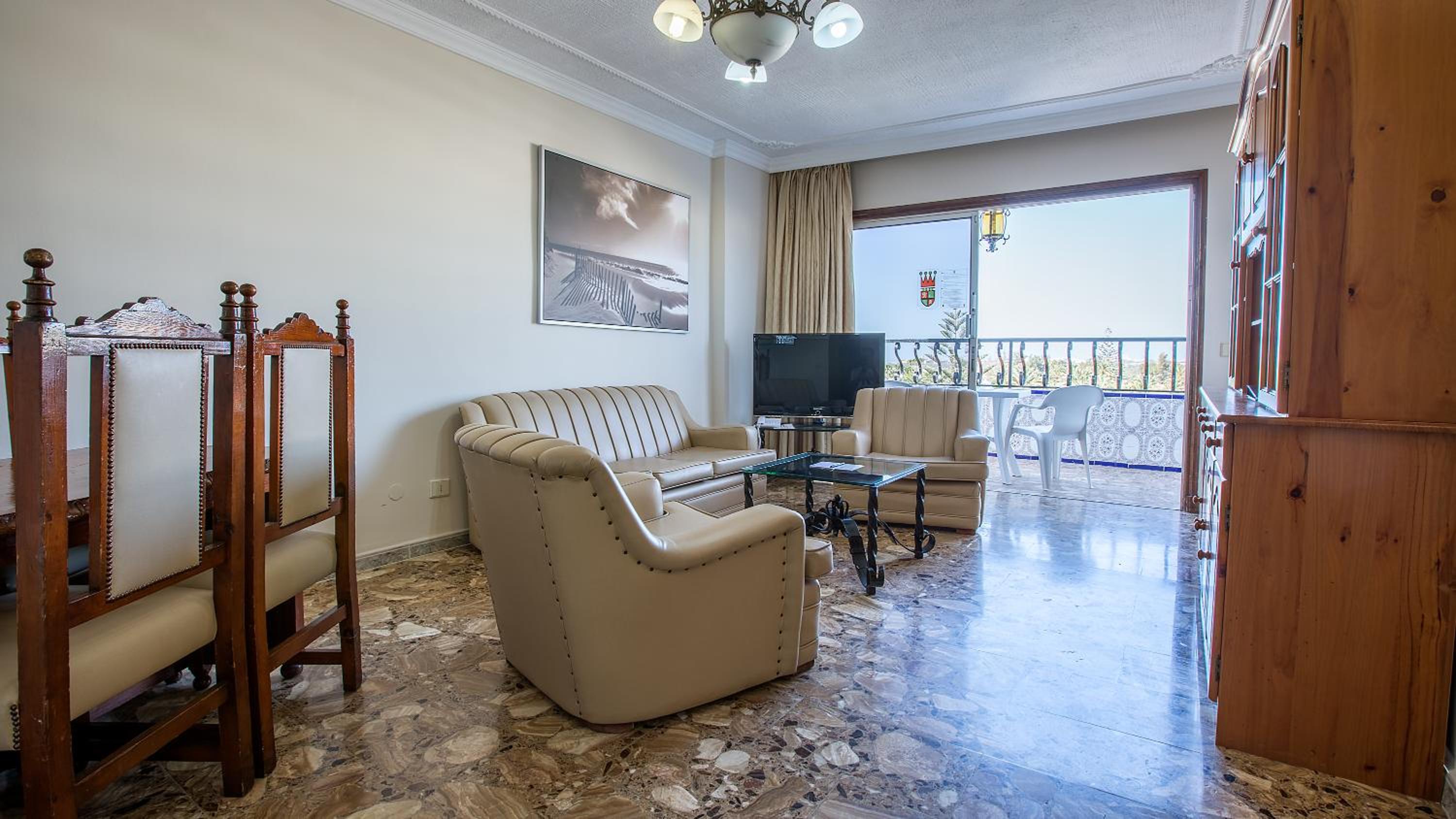 One-Bedroom Apartment - Photo 1