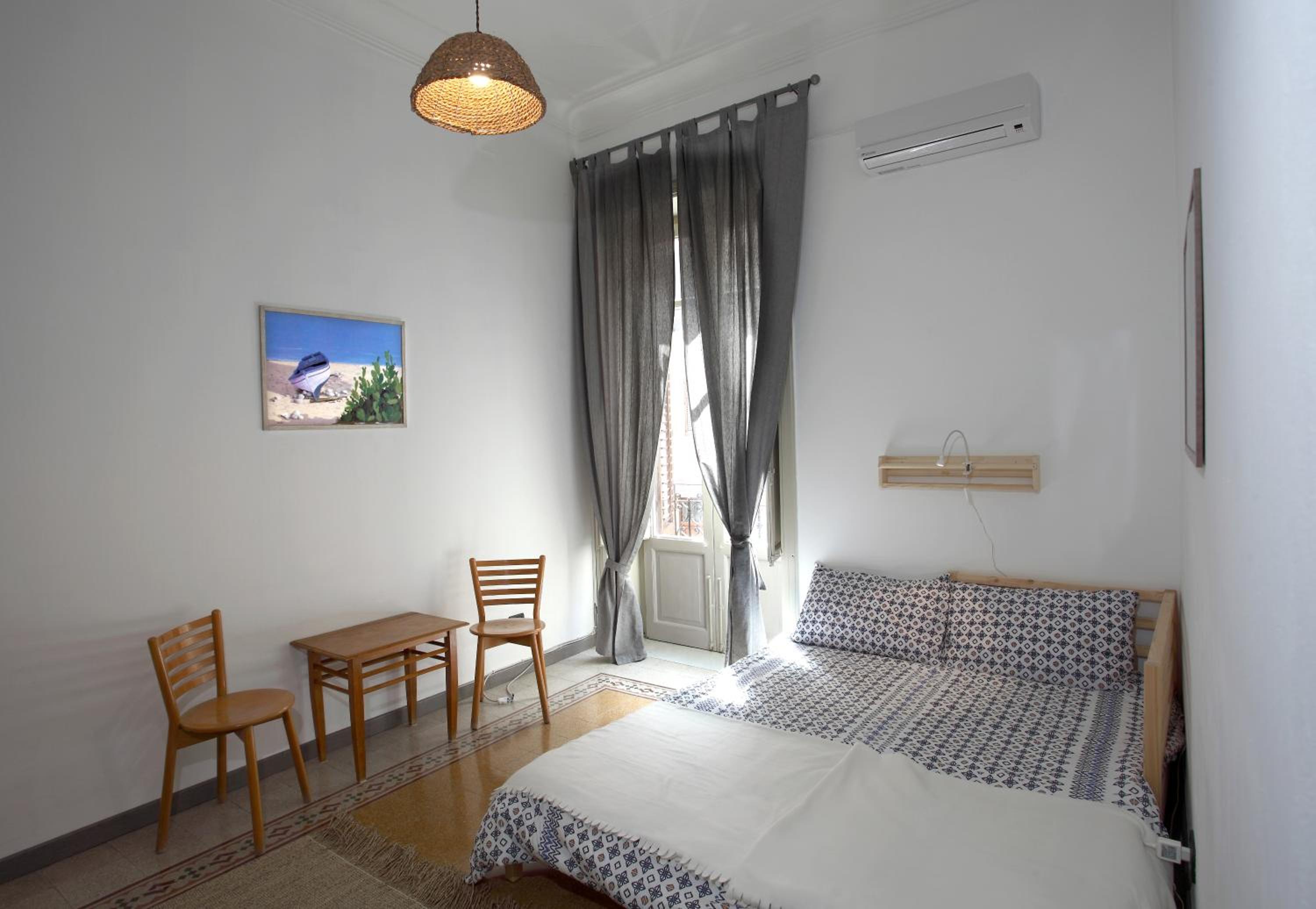 Apartment with Terrace - Photo 34