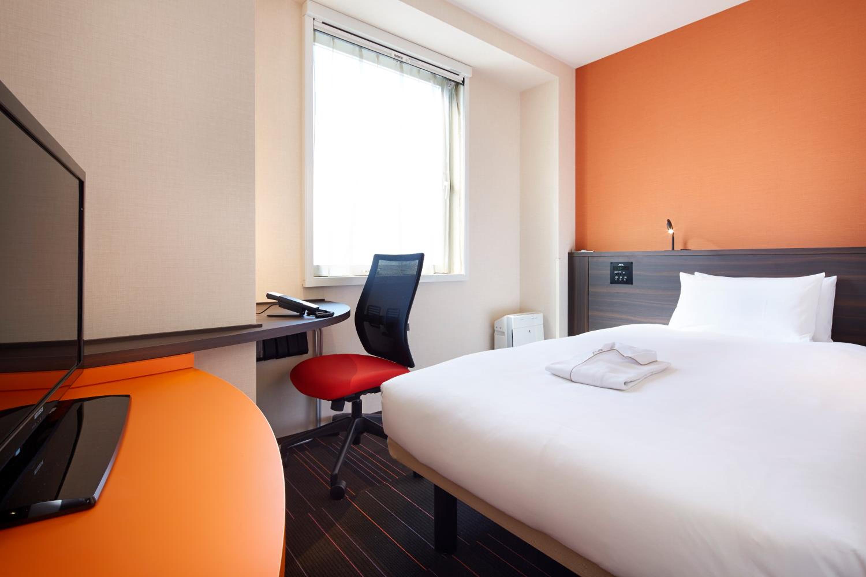 Modern Standard Single Room - Non-Smoking