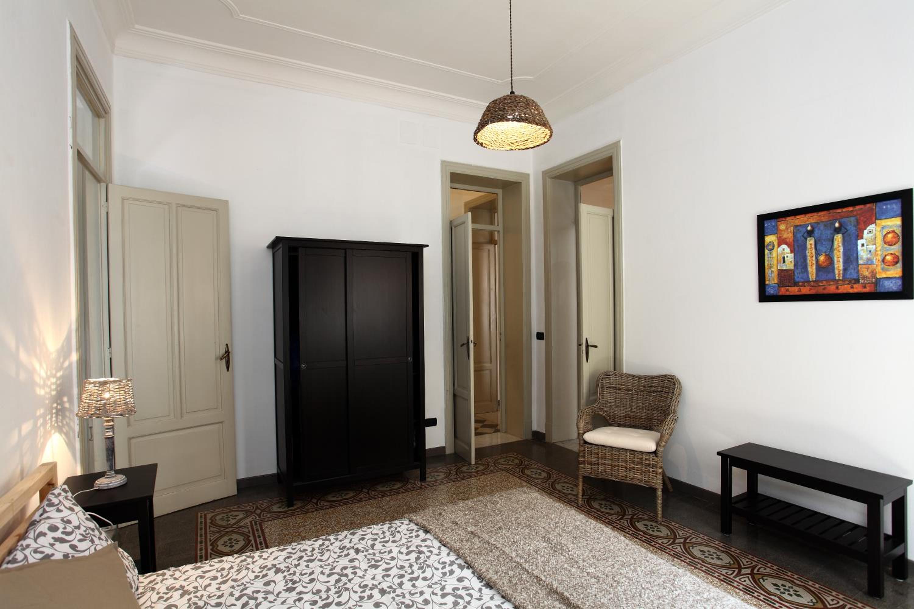 Apartment with Terrace - Photo 32