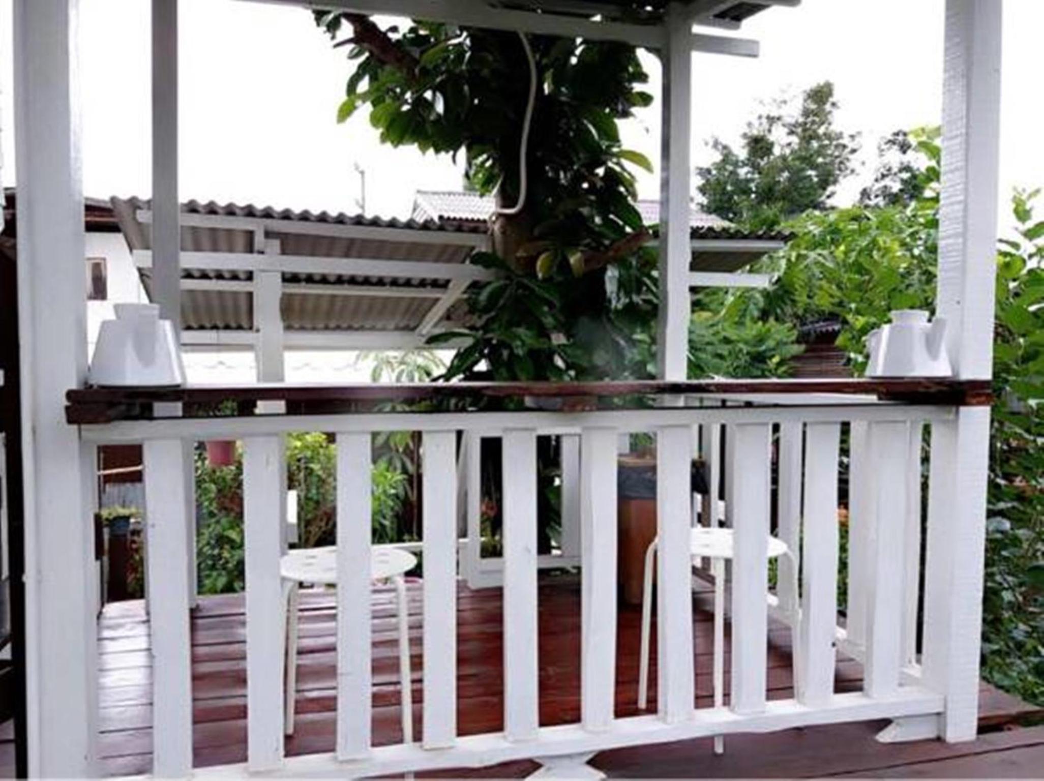 Deluxe Double Room with Balcony photo 3