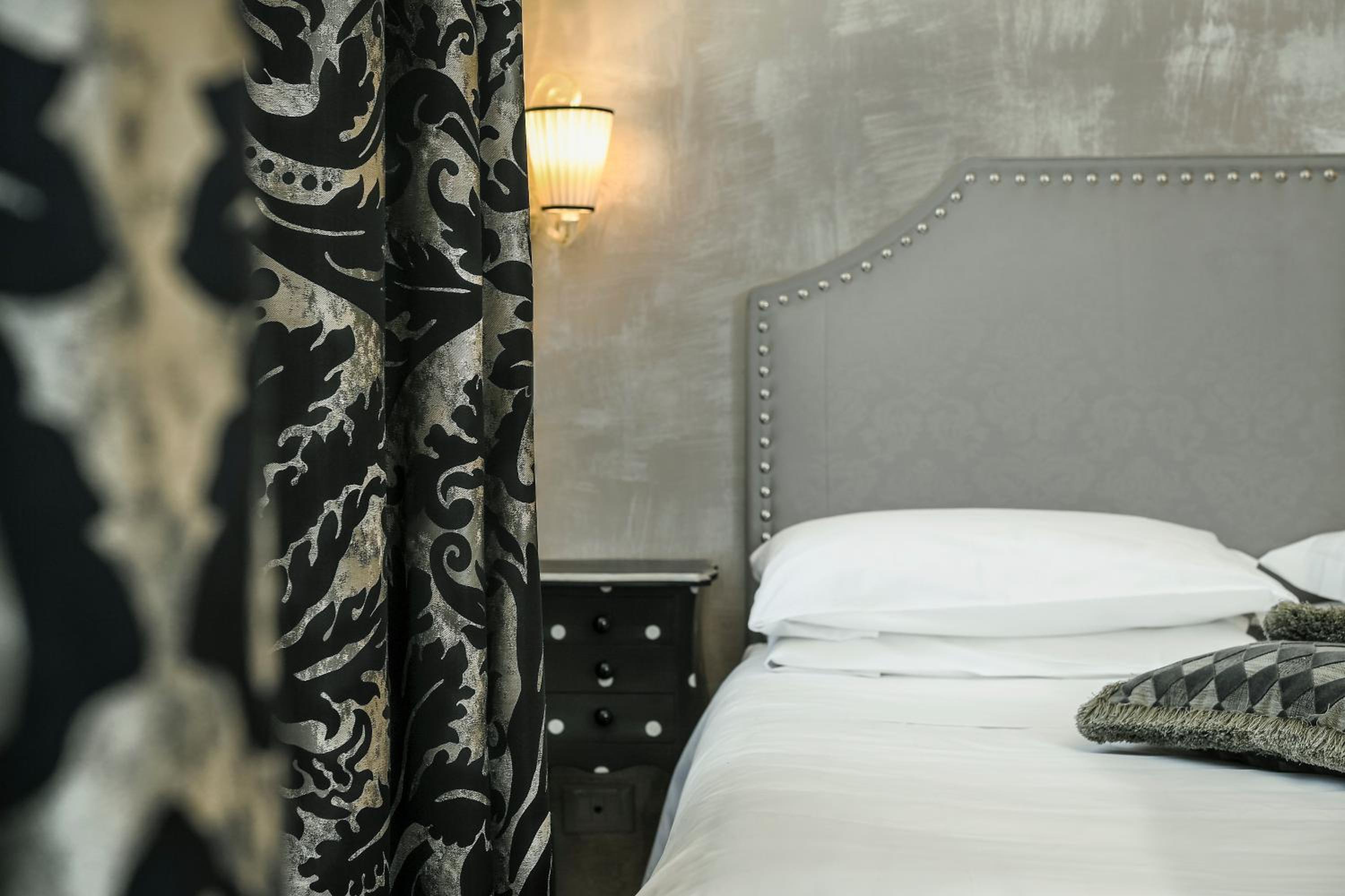Superior Double Room with Extra Bed photo 3