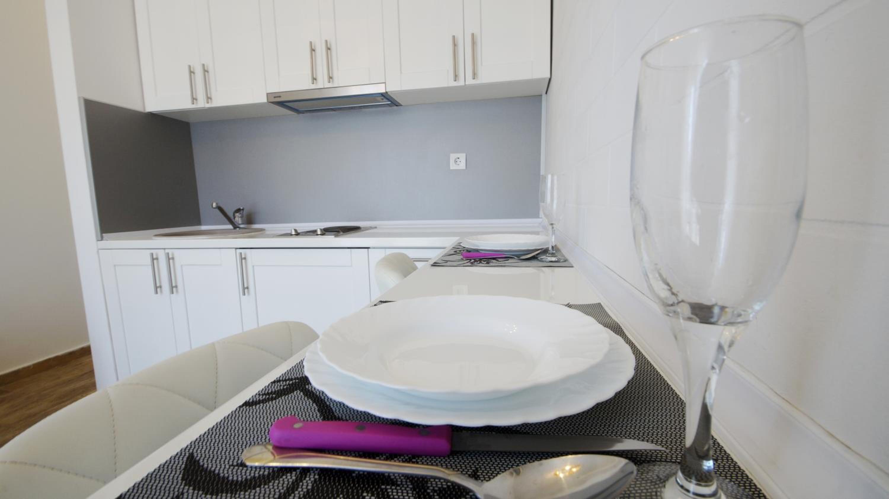 Luxury One-Bedroom Apartment photo 2